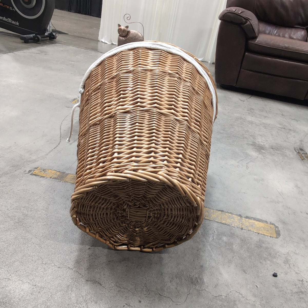 Round Woven Wicker Storage Basket in Natural Finish