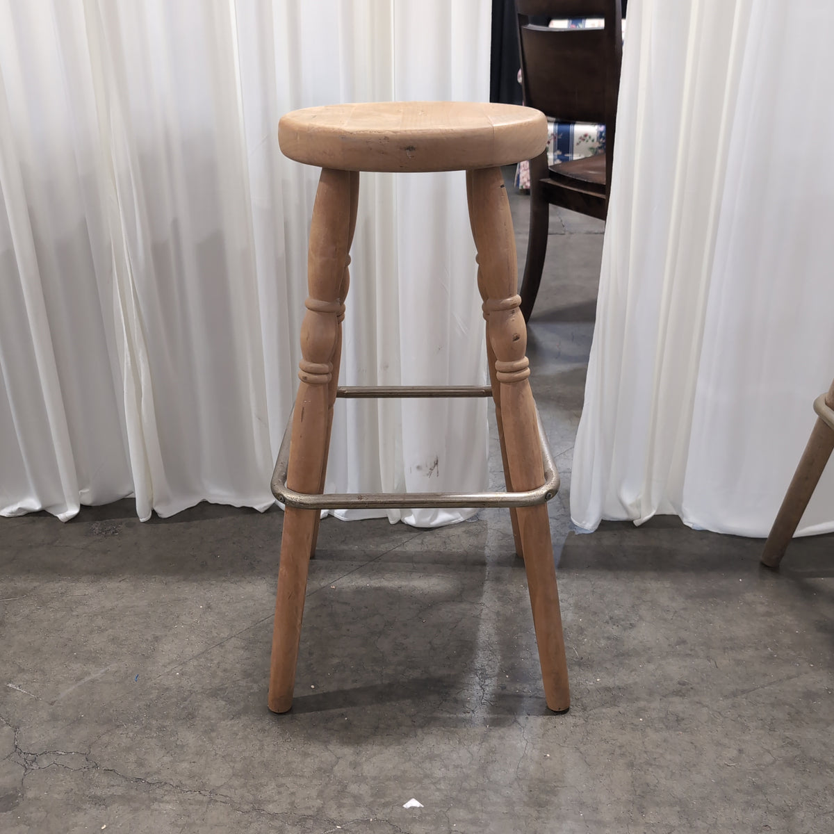 Light Wood Round Seat Bar Stool with Metal Footrest