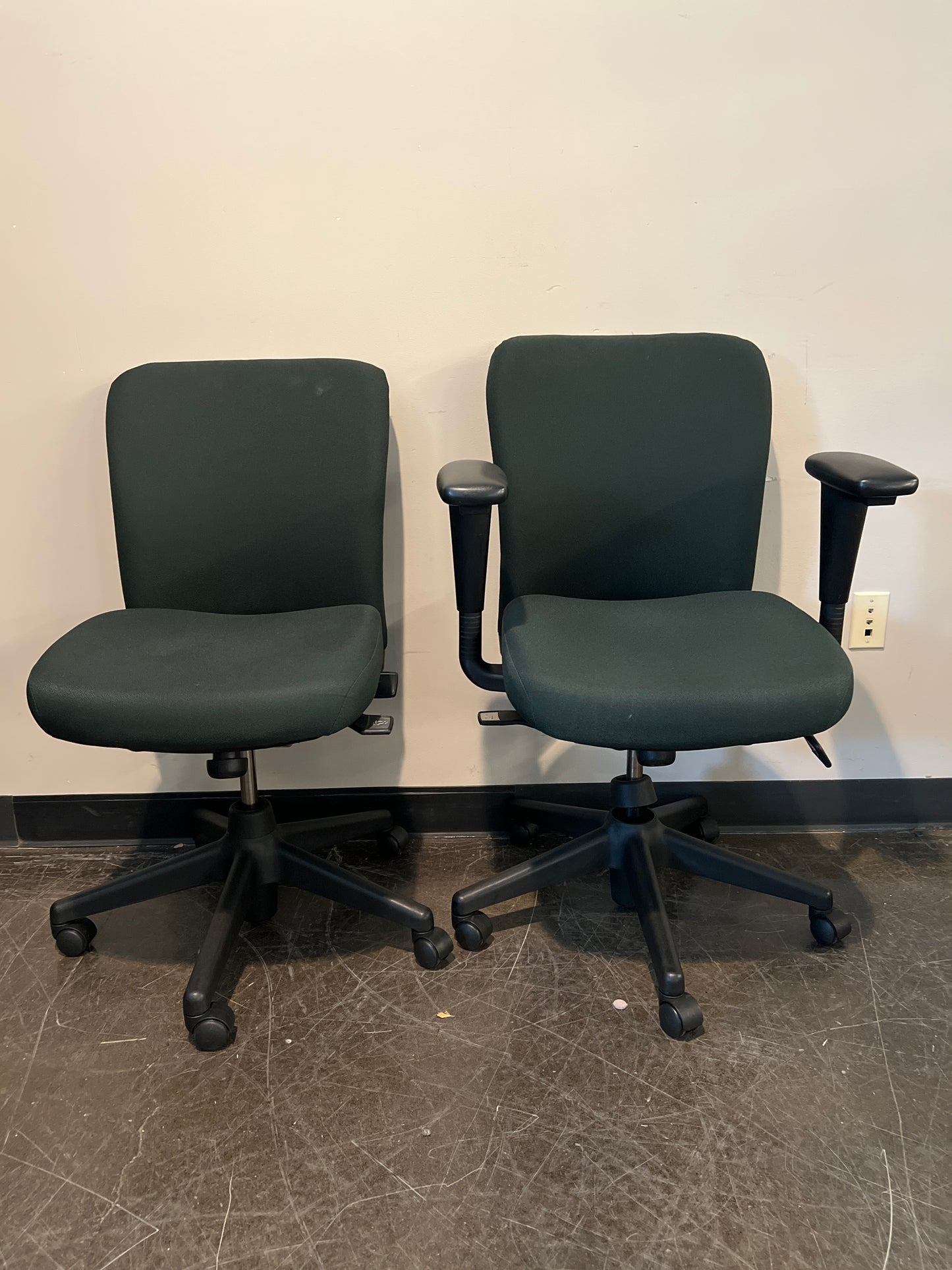Haworth Green Rolling Office Chair with Armrests