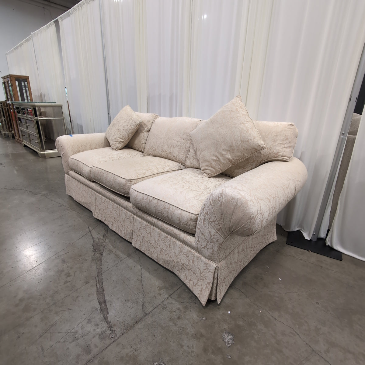 Verity Traditional Rolled Arm Couch with Skirted Base