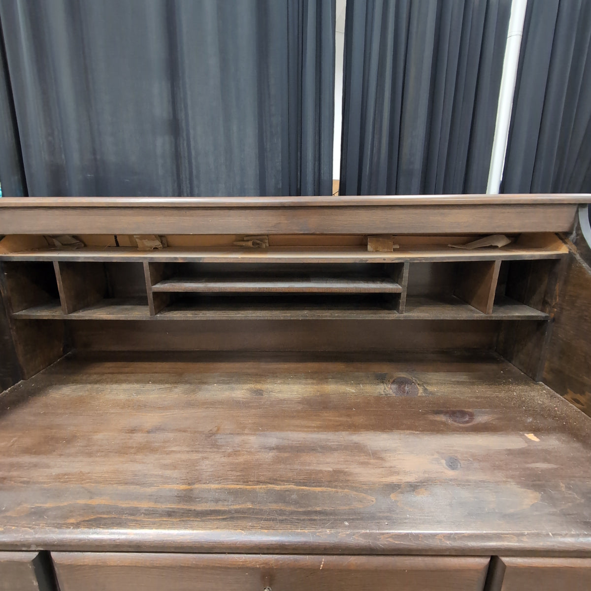 Traditional Dark Wood Roll-Top Desk with Drawers