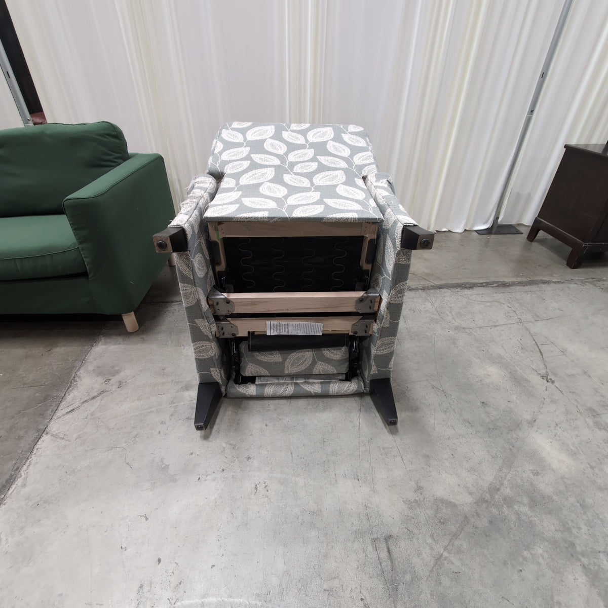 LA-Z-BOY Grey Leaf Pattern Fabric Armchair with Tapered Legs