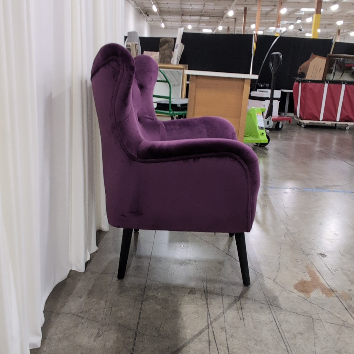 Curved Magenta Velvet Tufted Accent Chair