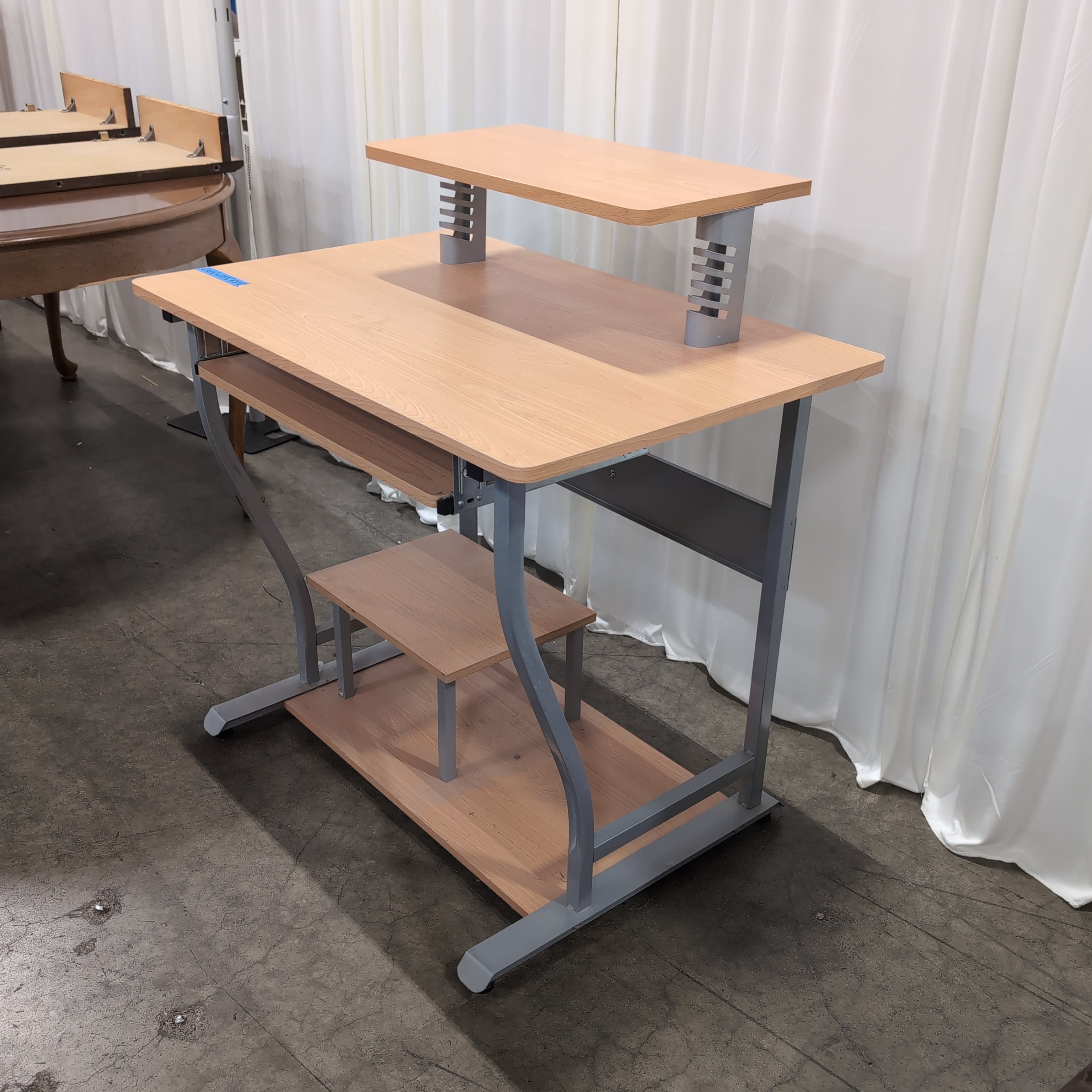 Light Wood-Look Computer Desk with Keyboard Tray