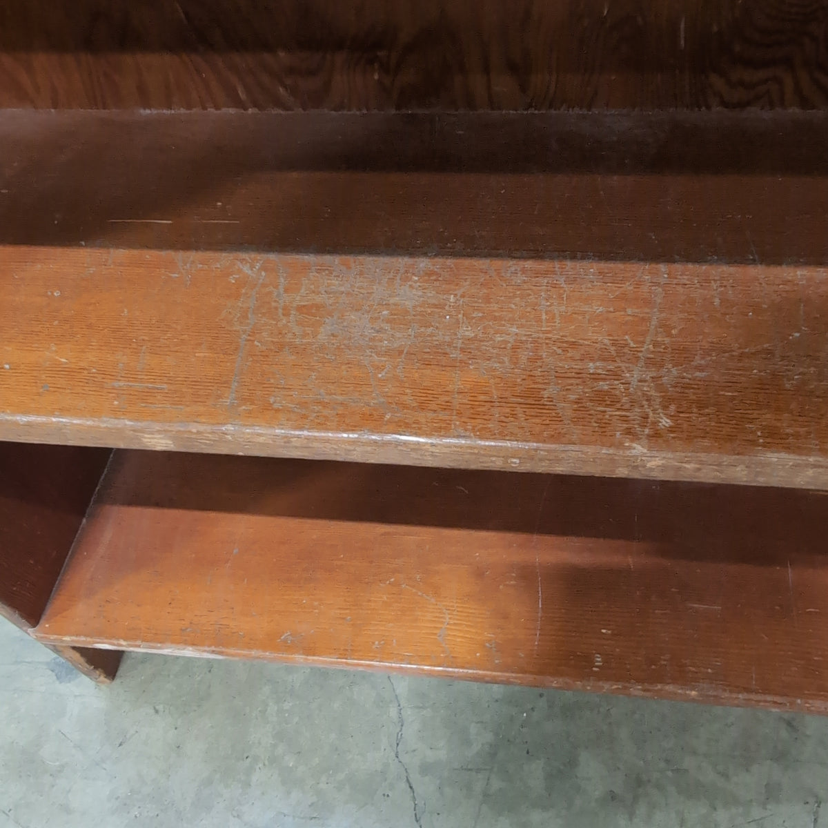 Traditional Brown Three-Shelf Bookcase in Wood