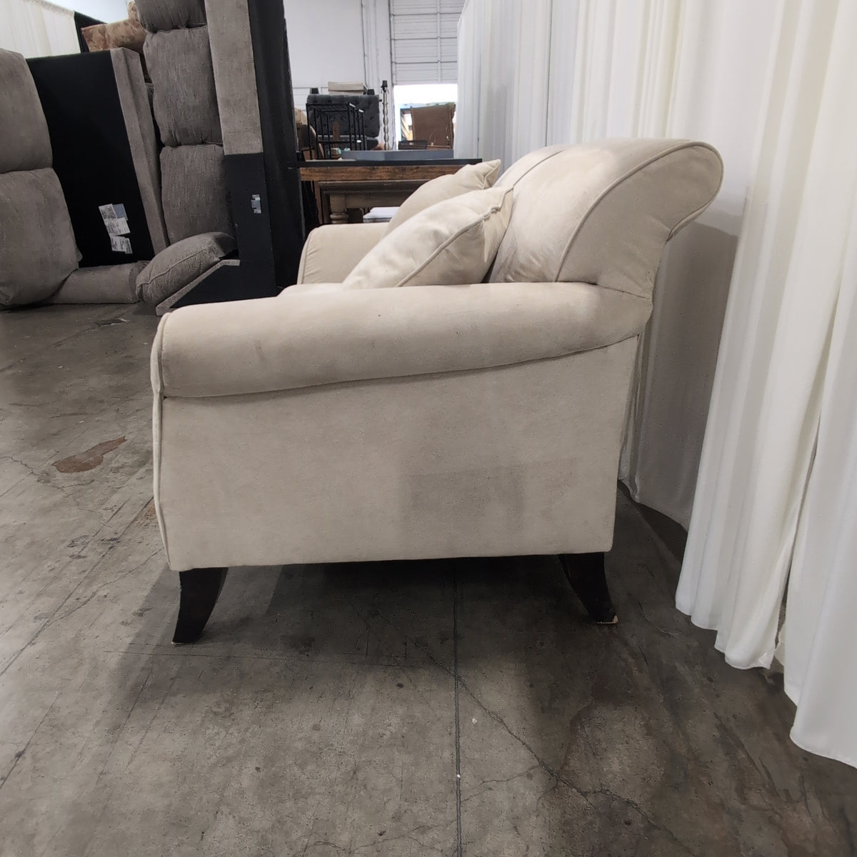 Light Beige Rolled Arm Loveseat in Upholstered Fabric