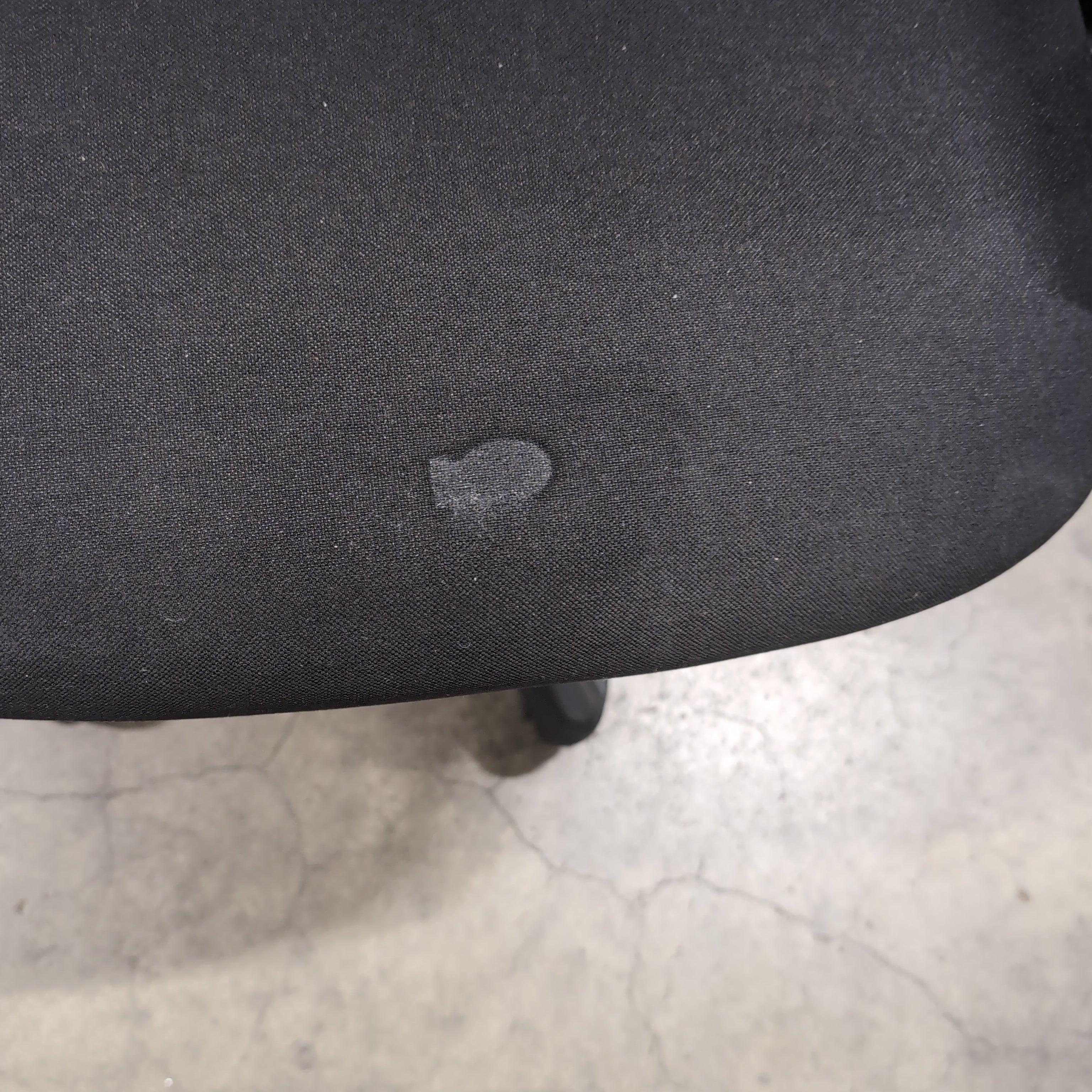 Black Mesh Back Office Chair with Casters