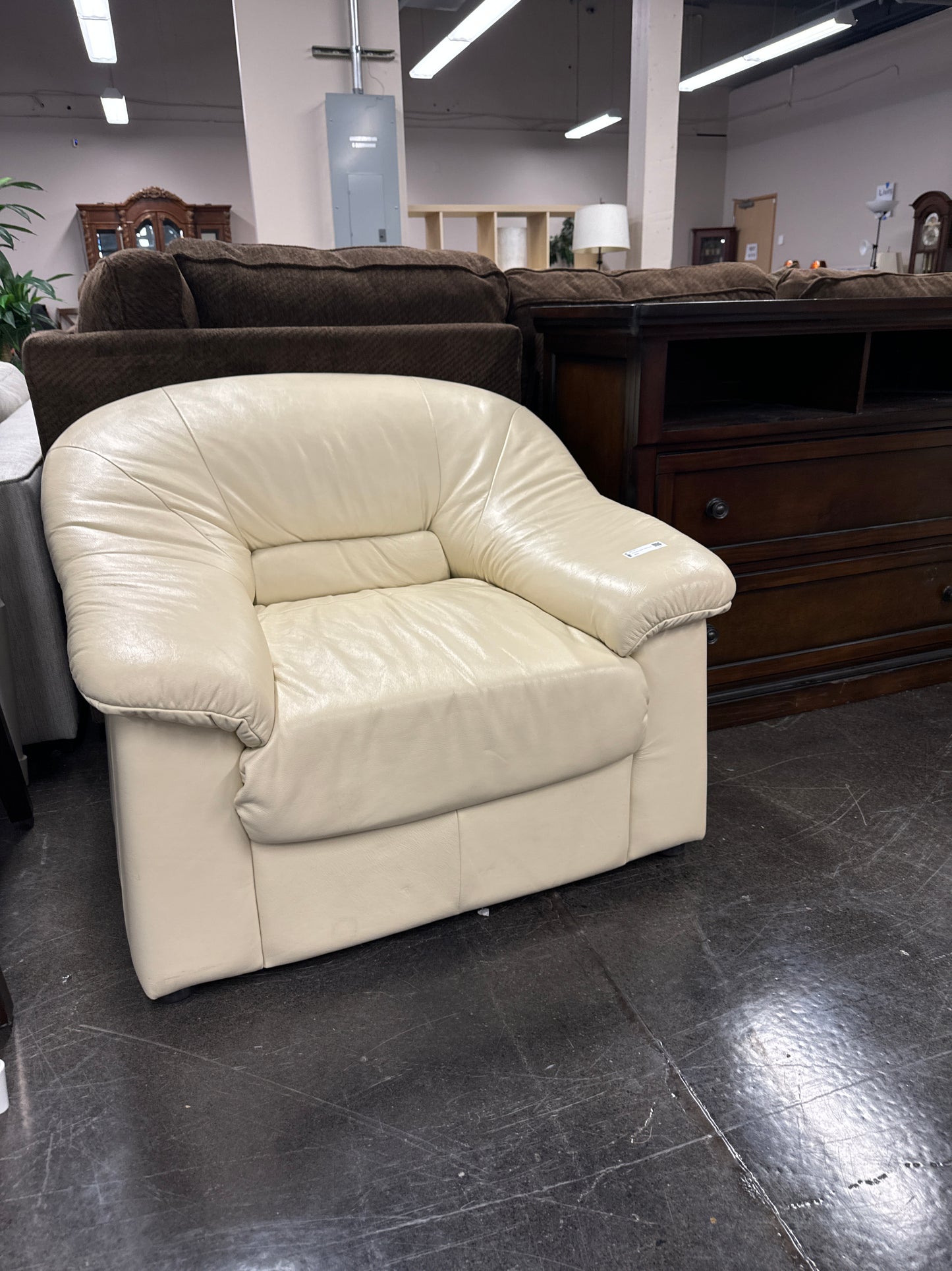 White leather chairs- matching set