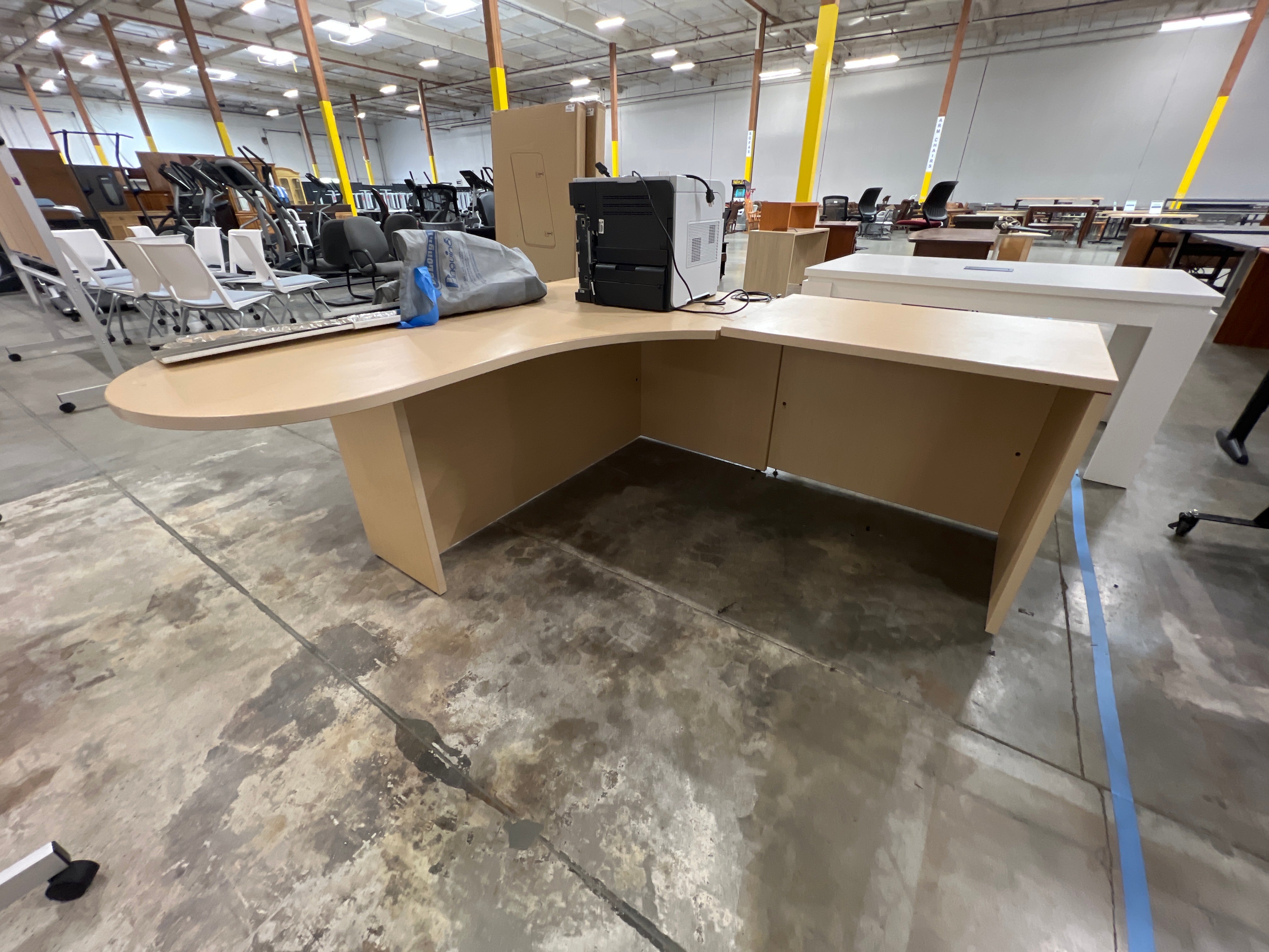 Light Wood Tone L-Shaped Corner Office Workstation Desk