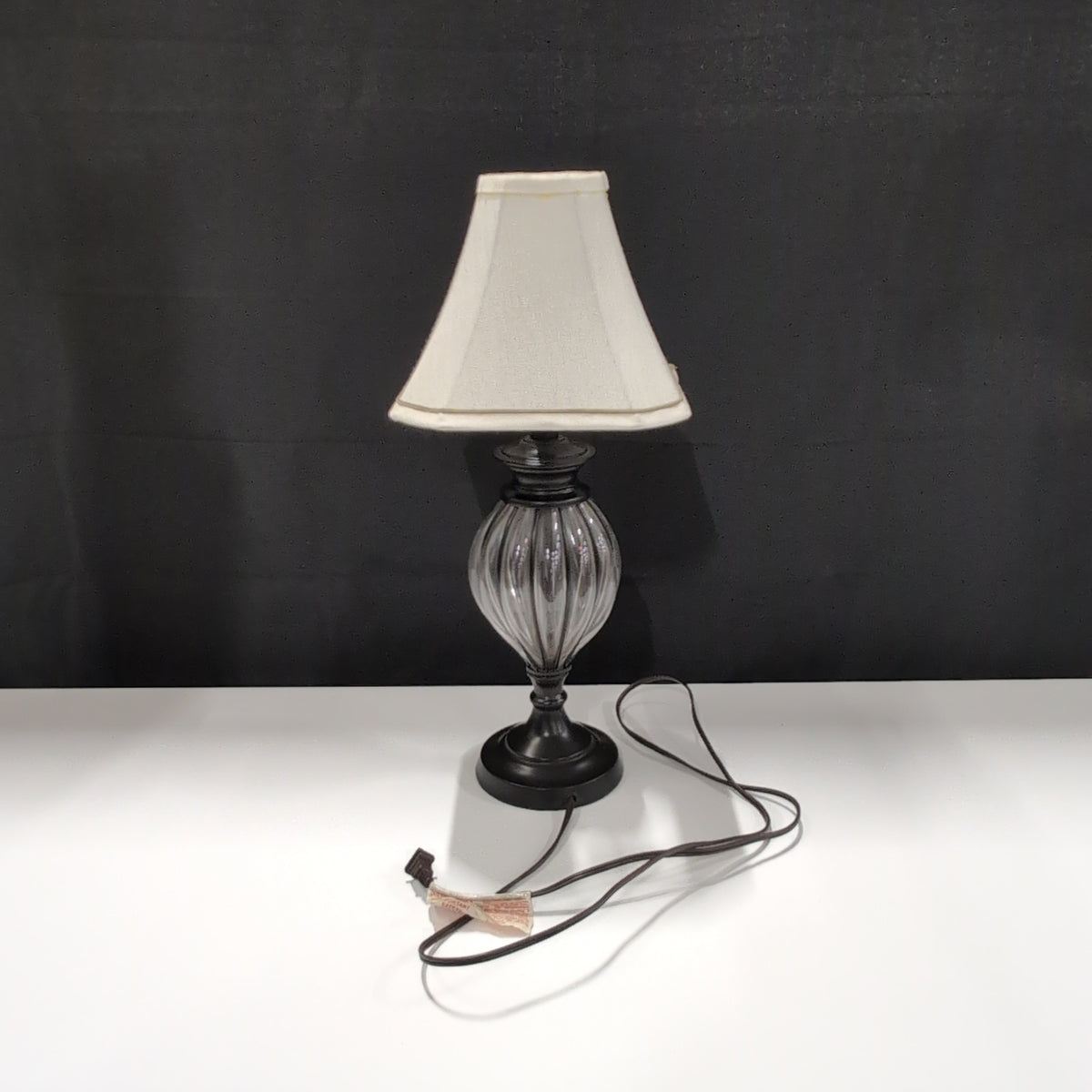Black Metal Ribbed Glass Table Lamp