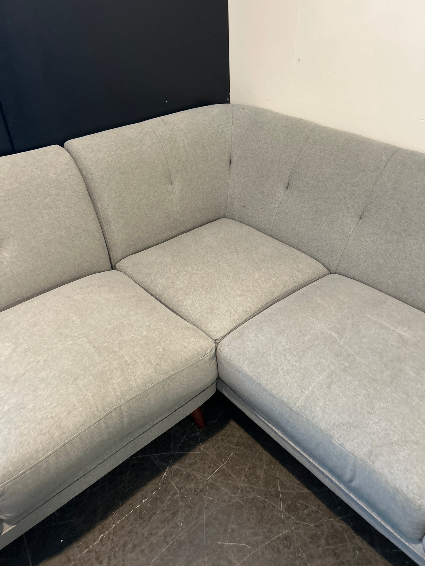 Scandinavian Designs Dakota Sectional Sofa – Light Gray