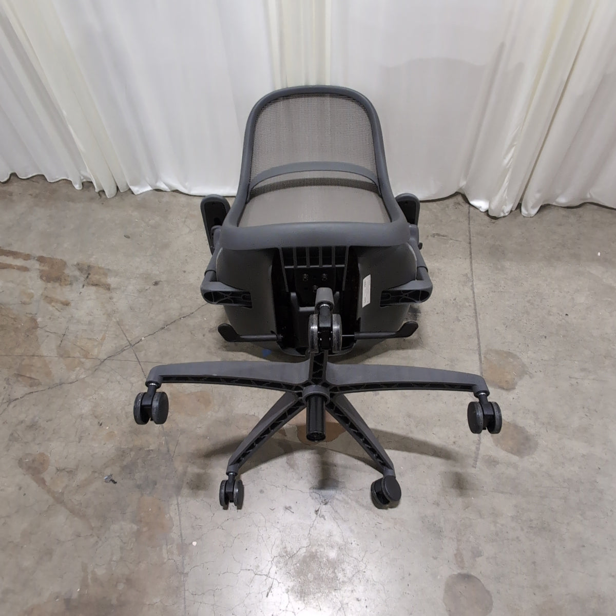 Gray Mesh Back Swivel Office Chair with Adjustable Arms