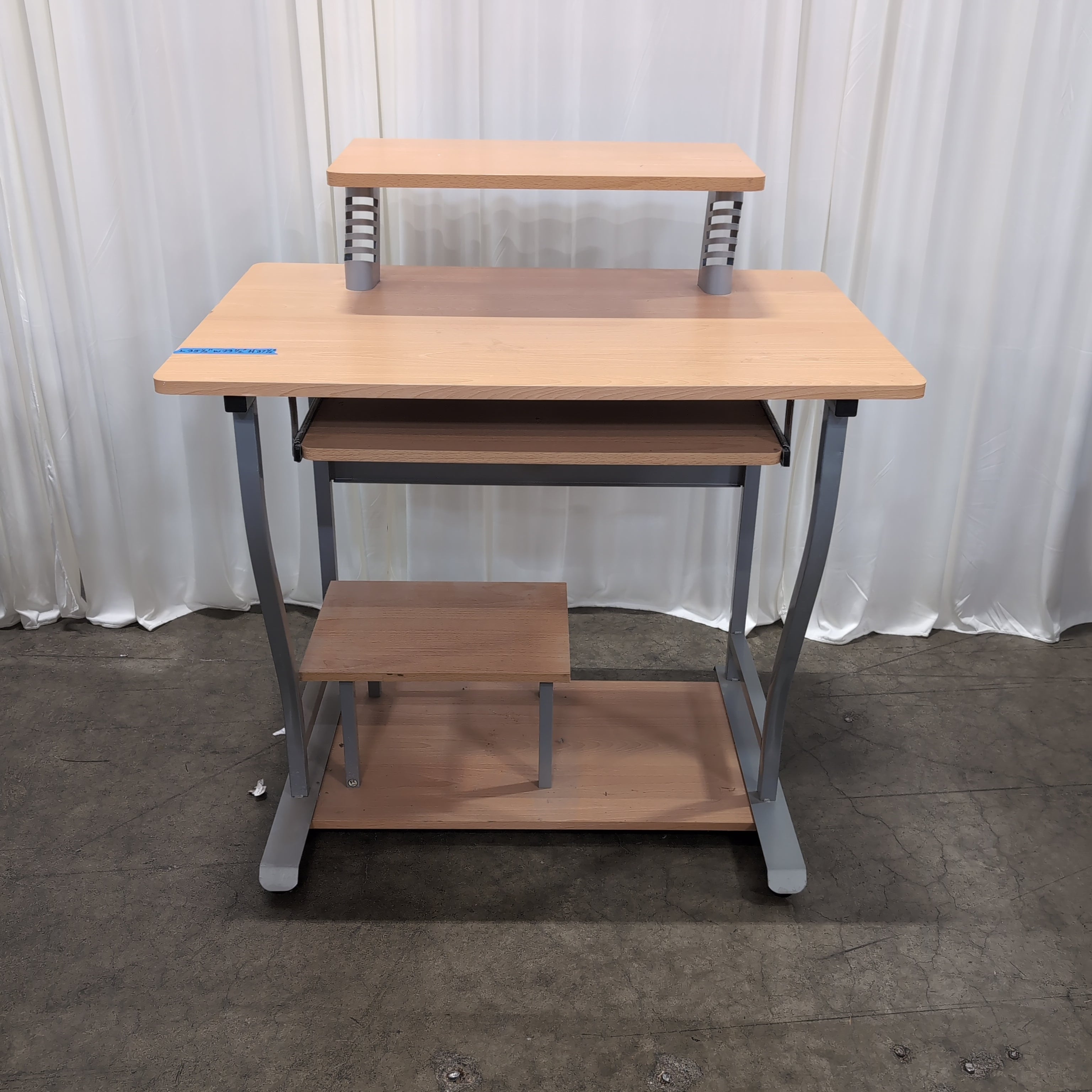 Light Wood-Look Computer Desk with Keyboard Tray