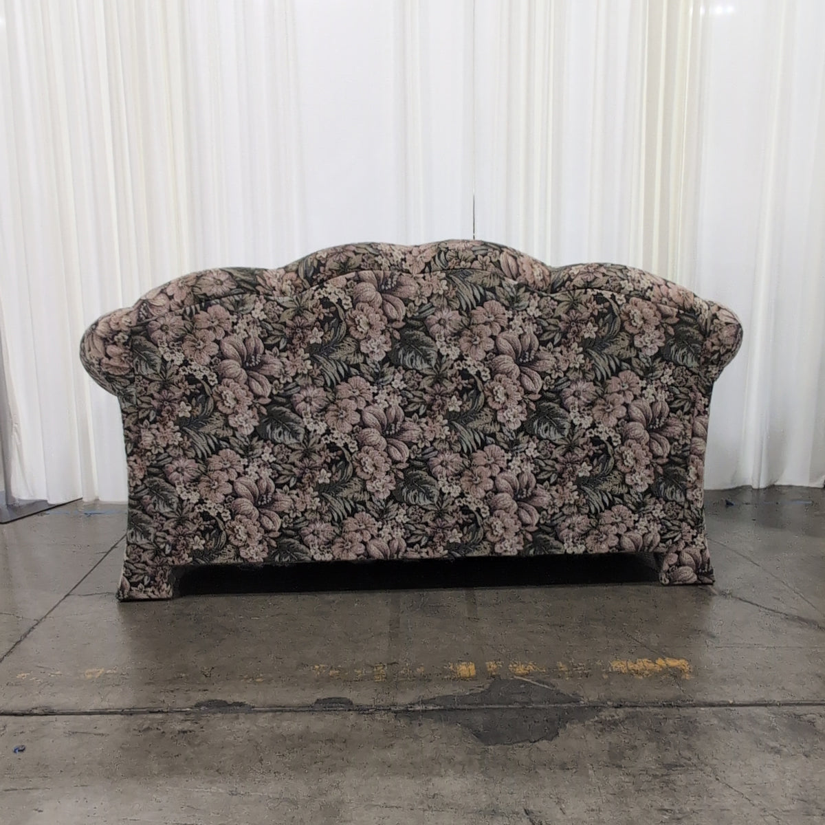 Vintage Floral Pattern Couch with Tufted Back