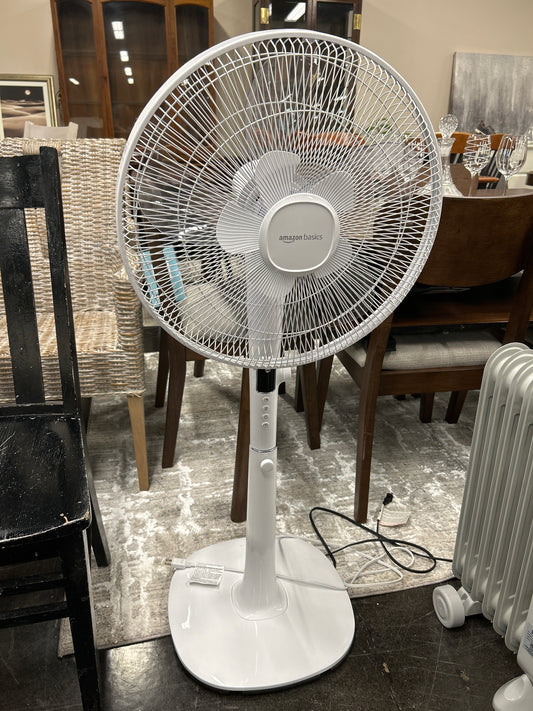 Amazon Basics Fan