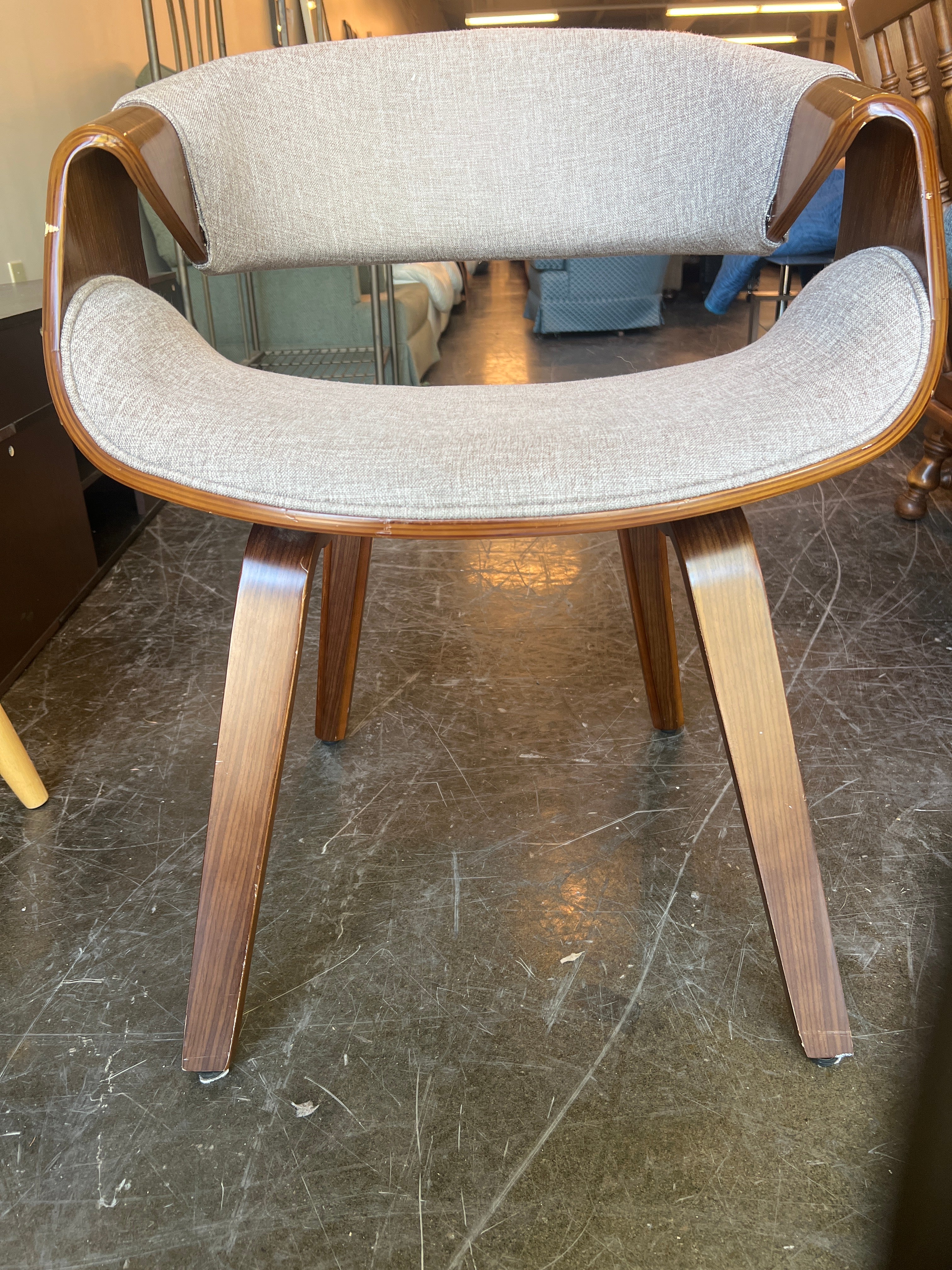 HUSKY Mid-Century Modern Accent Chair