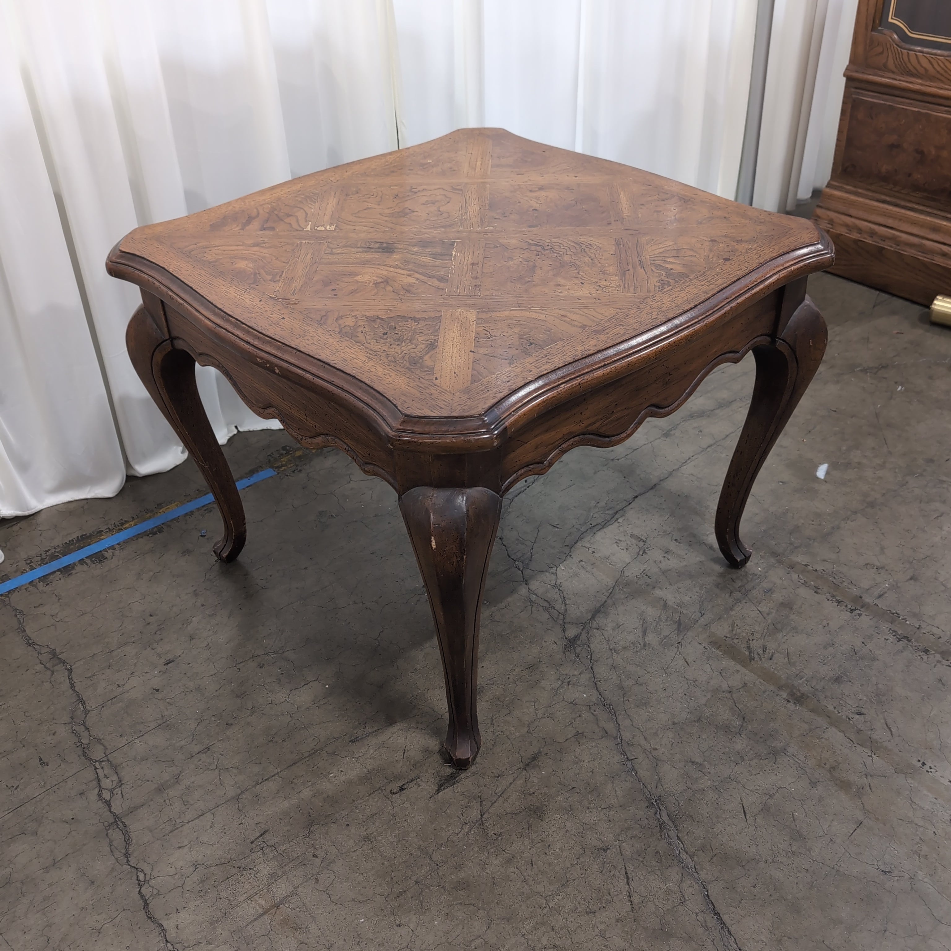 Traditional Dark Wood Carved Leg End Table