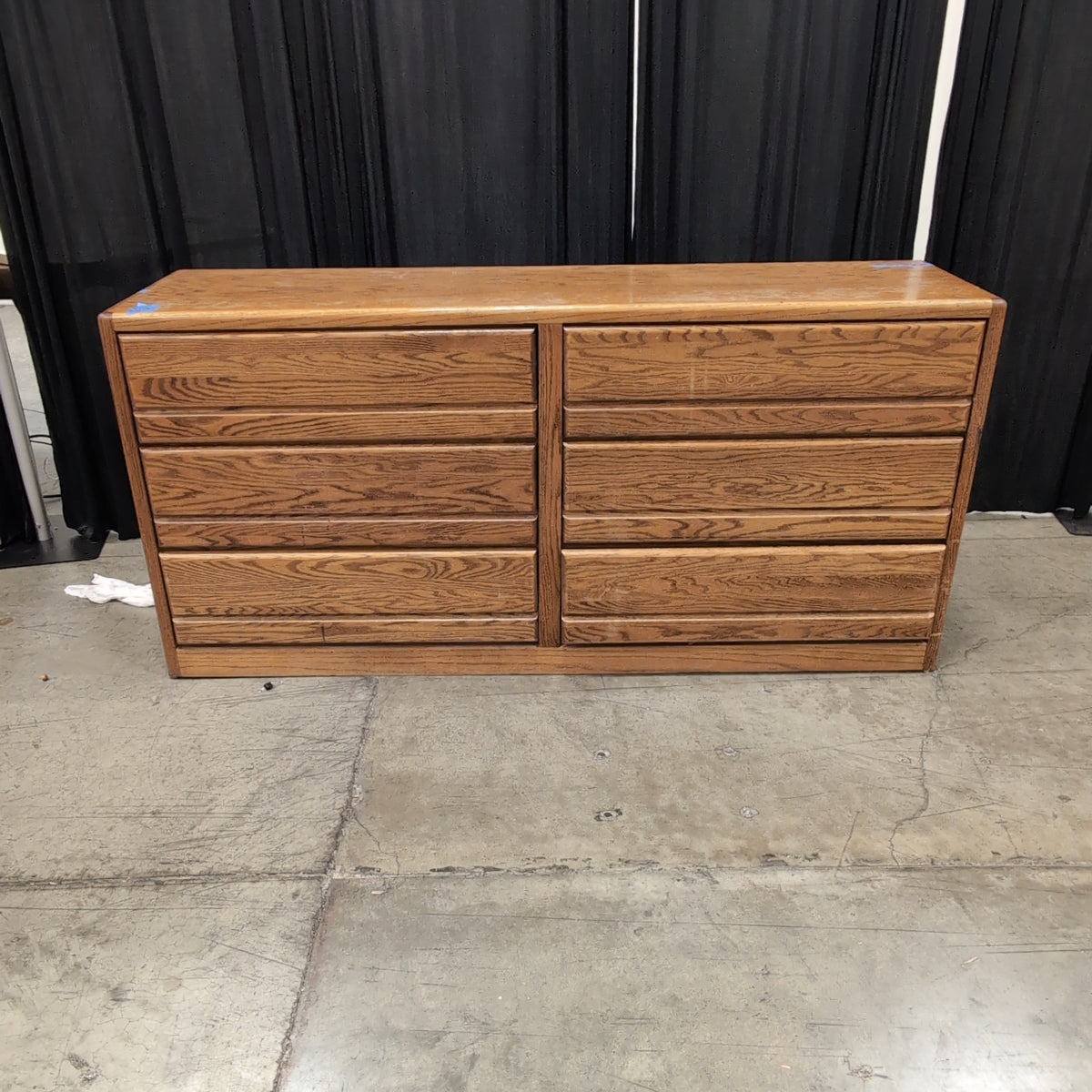 Light Brown Oak Grain Six-Drawer Dresser