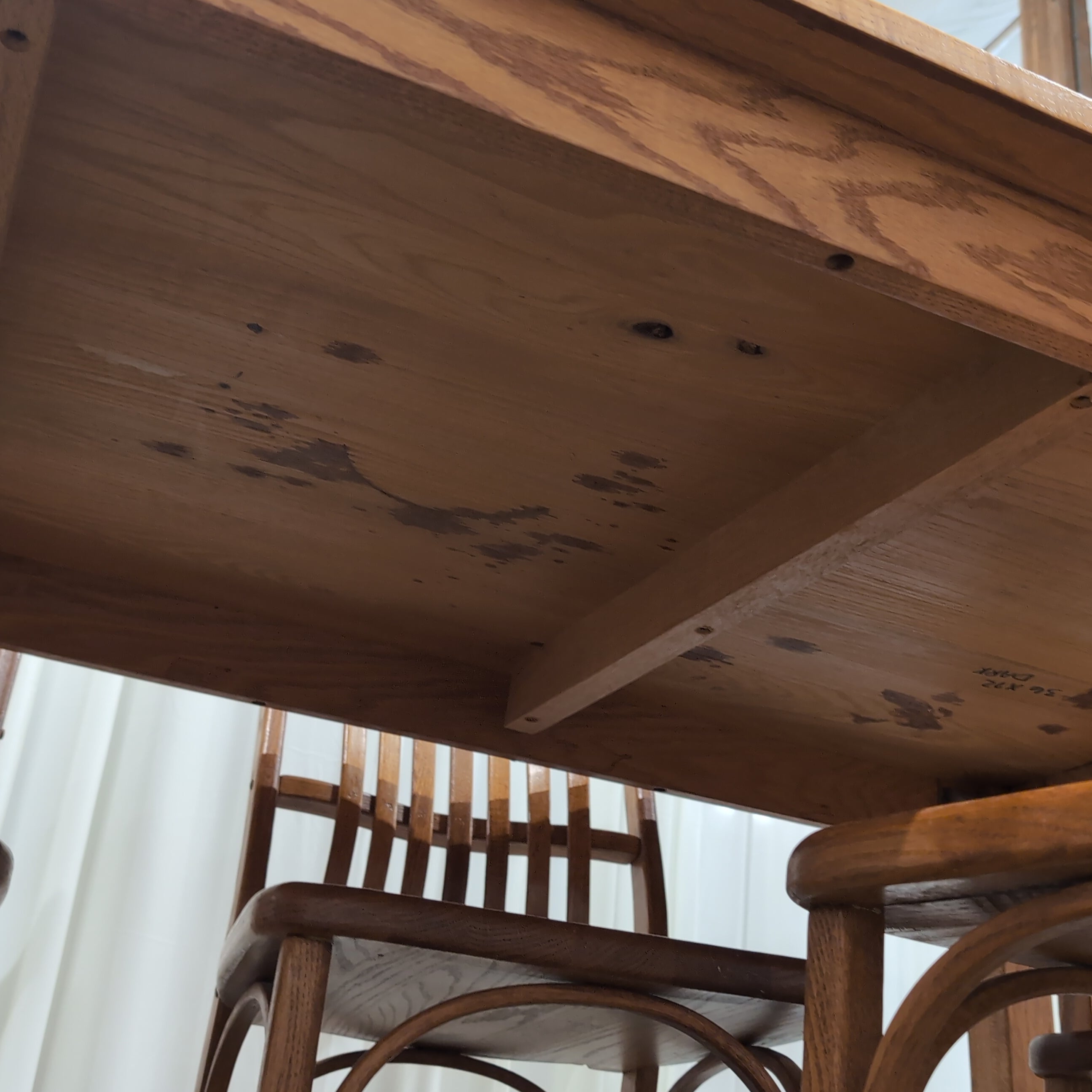 Light Wood Rectangular Dining Table with Six Chairs
