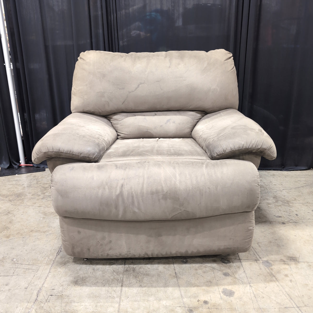 Plush Light Gray Recliner in Soft Fabric