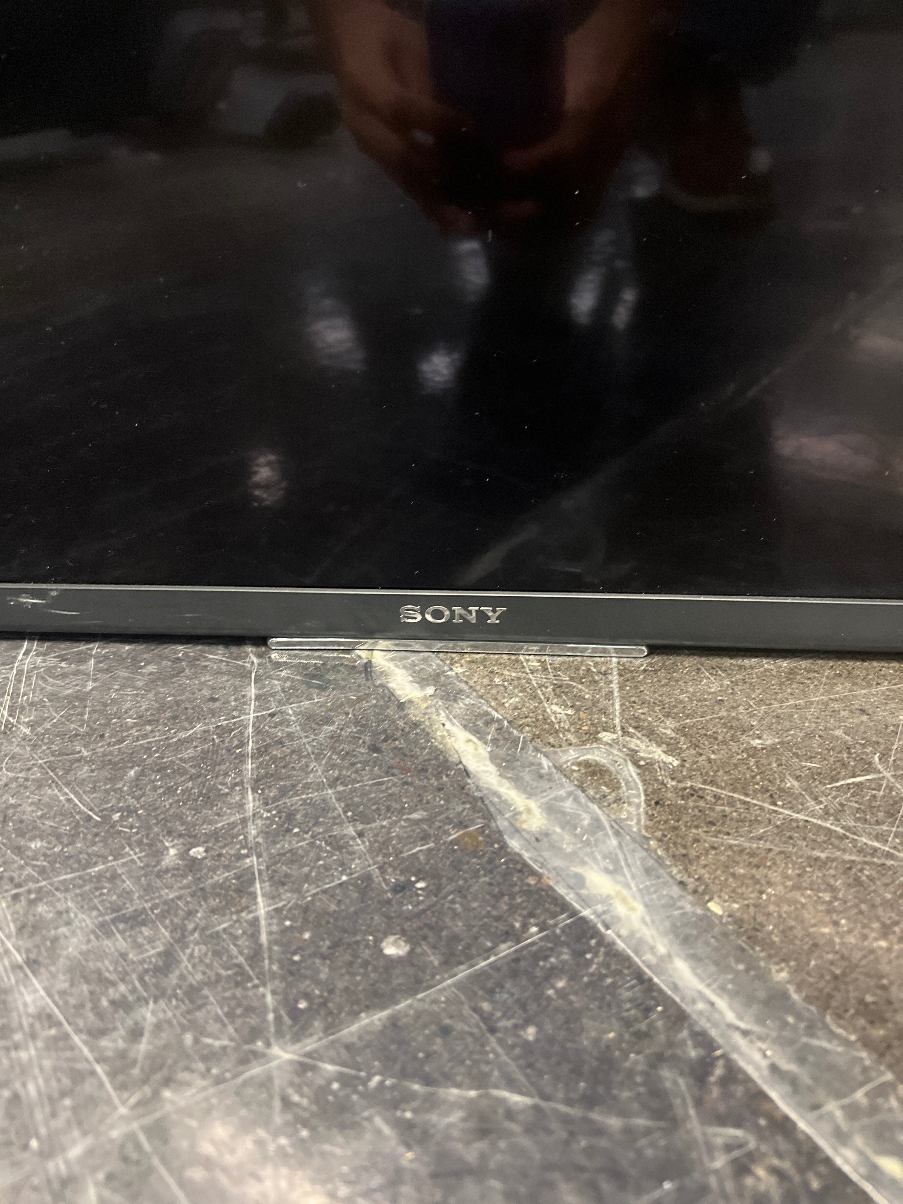 Sony Bravia 43” Flat Screen (XBR-49X700D)