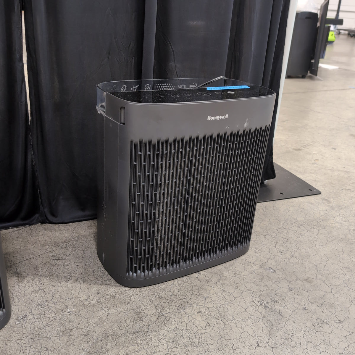Honeywell Dark Gray Air Purifier with Auto Setting