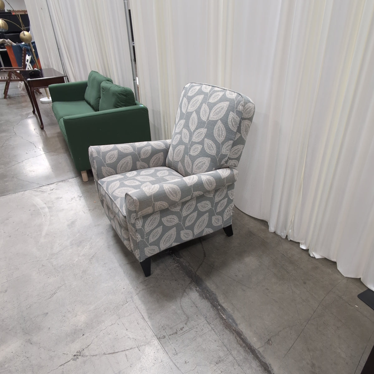 LA-Z-BOY Grey Leaf Pattern Fabric Armchair with Tapered Legs