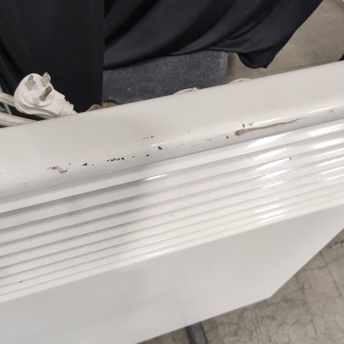 White Flat Panel Monitor with Ribbed Back