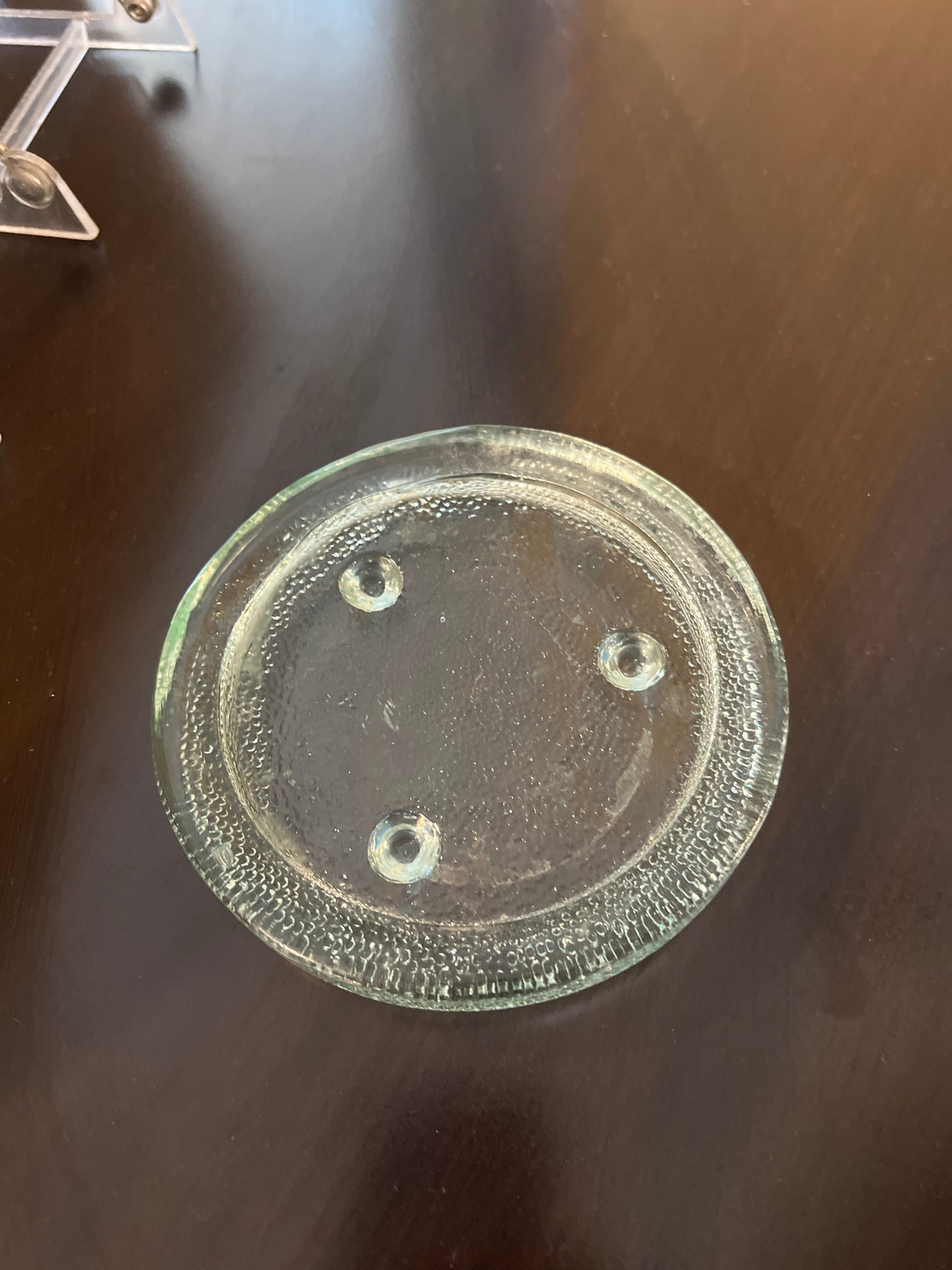 Textured Glass Wine Bottle Coaster with Feet