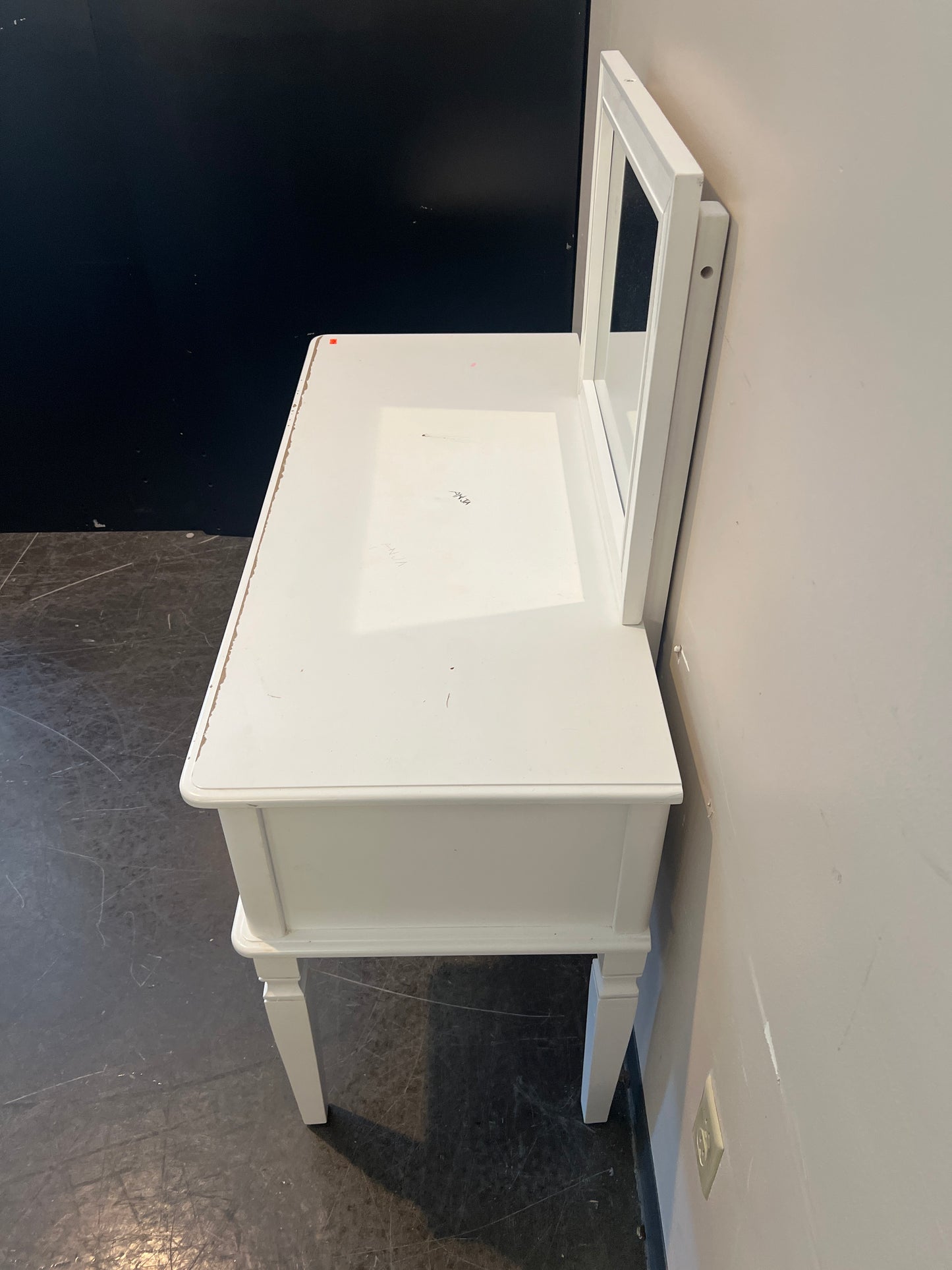 White Distressed Vanity Table with Mirror and Drawers