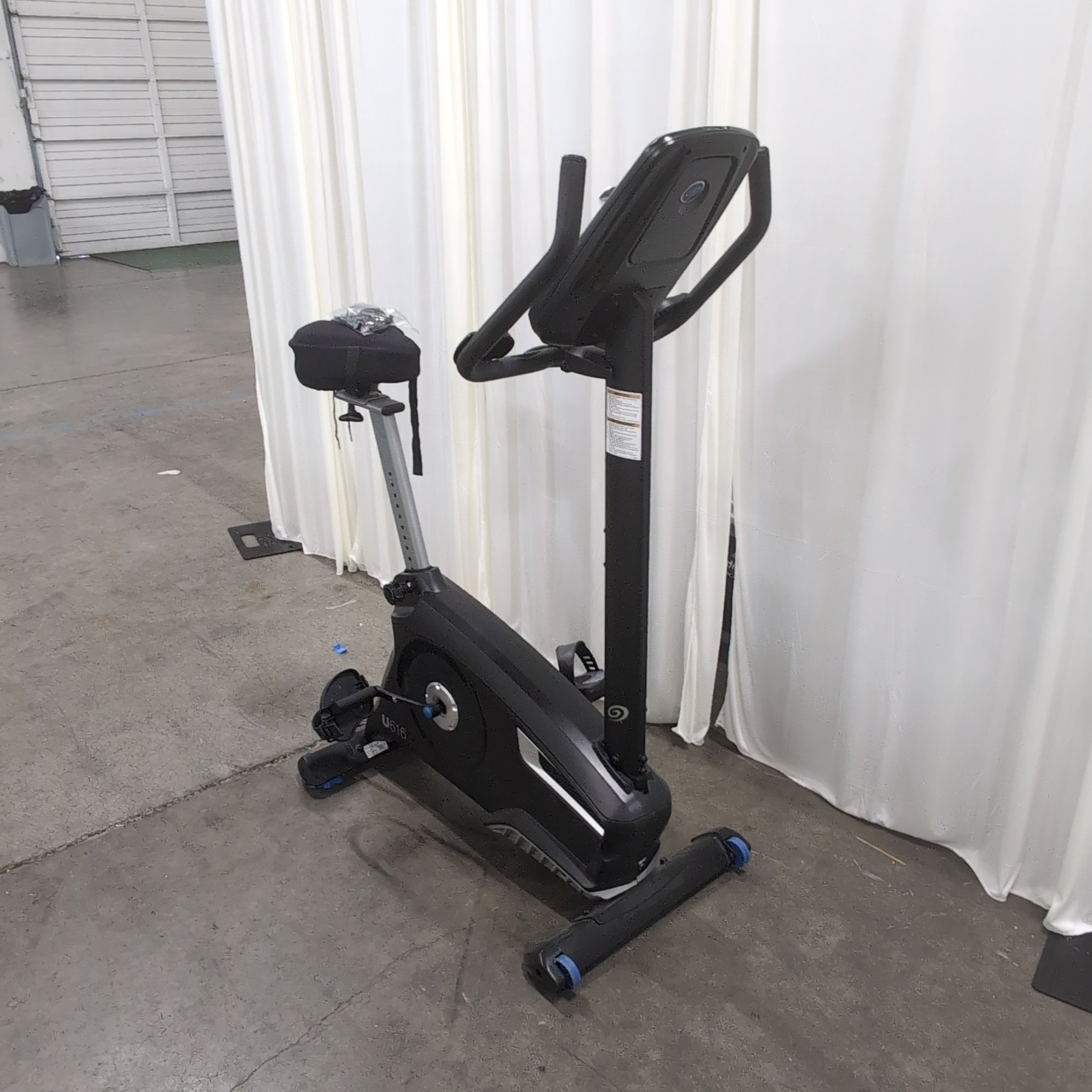 Black Nautilus Adjustable Indoor Cycling Exercise Bike