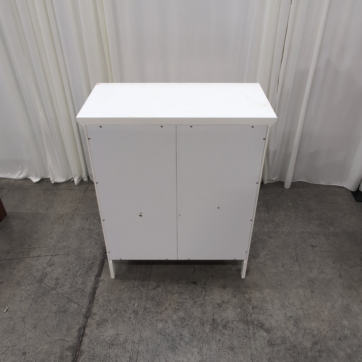 White Wood Display Cabinet with Glass Doors