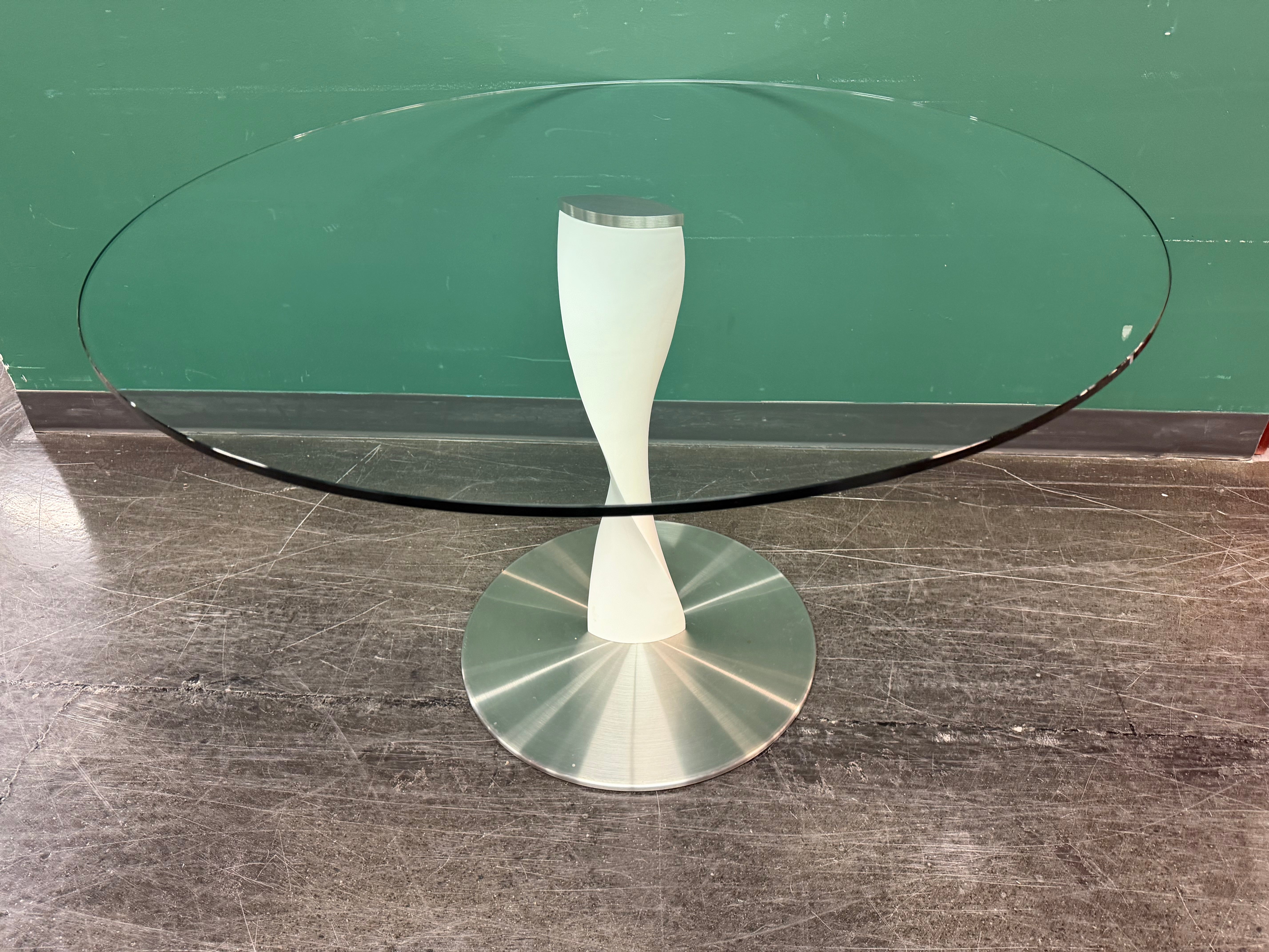 The Spin Dining Table by Porada - Made in Italy - ($3700+ New)