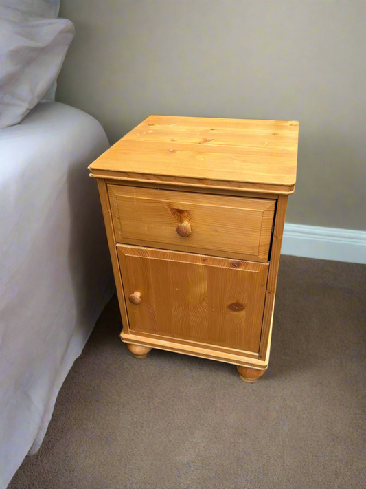 Small Oak Side Table