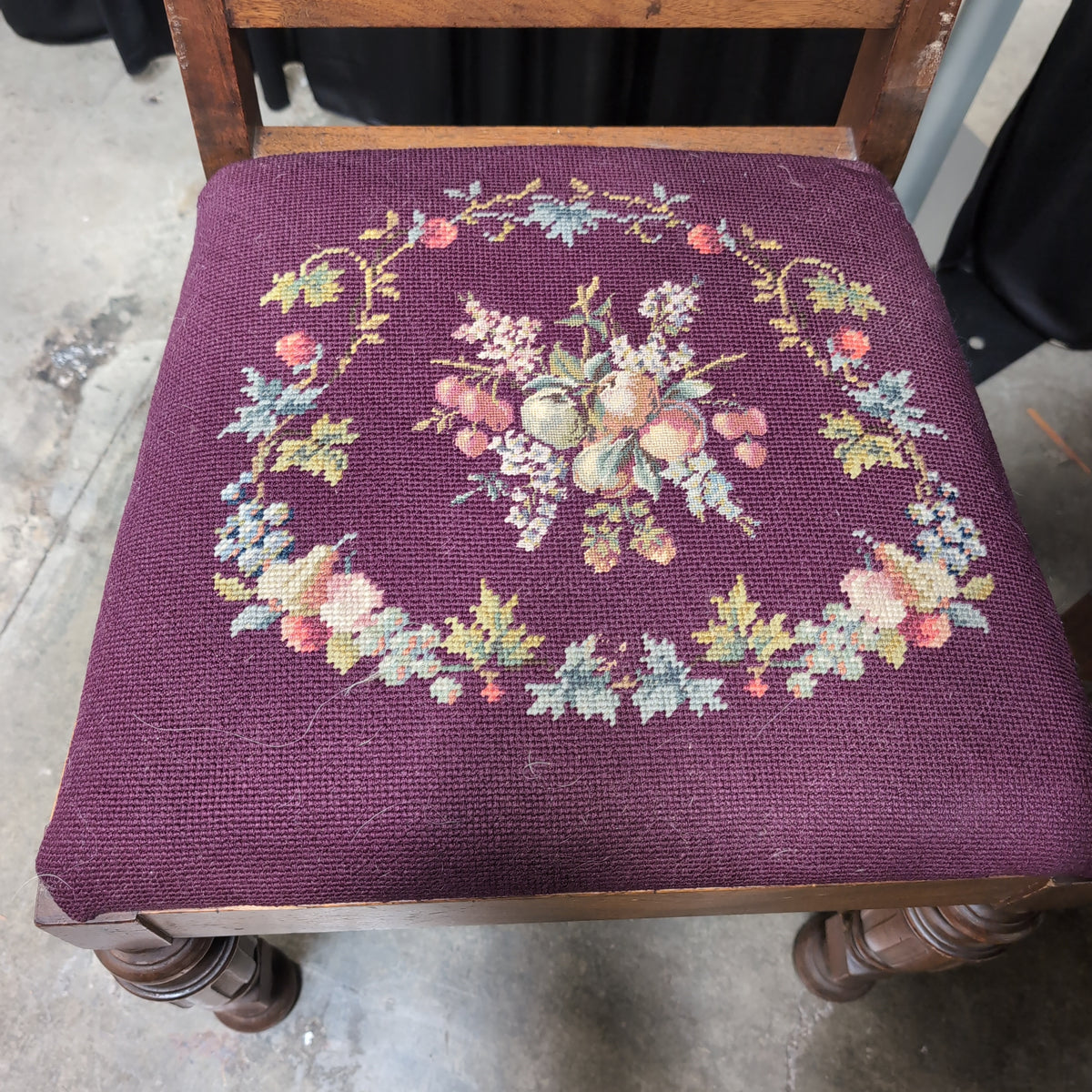 Octagonal Top Wood Dining Table with Turned Legs