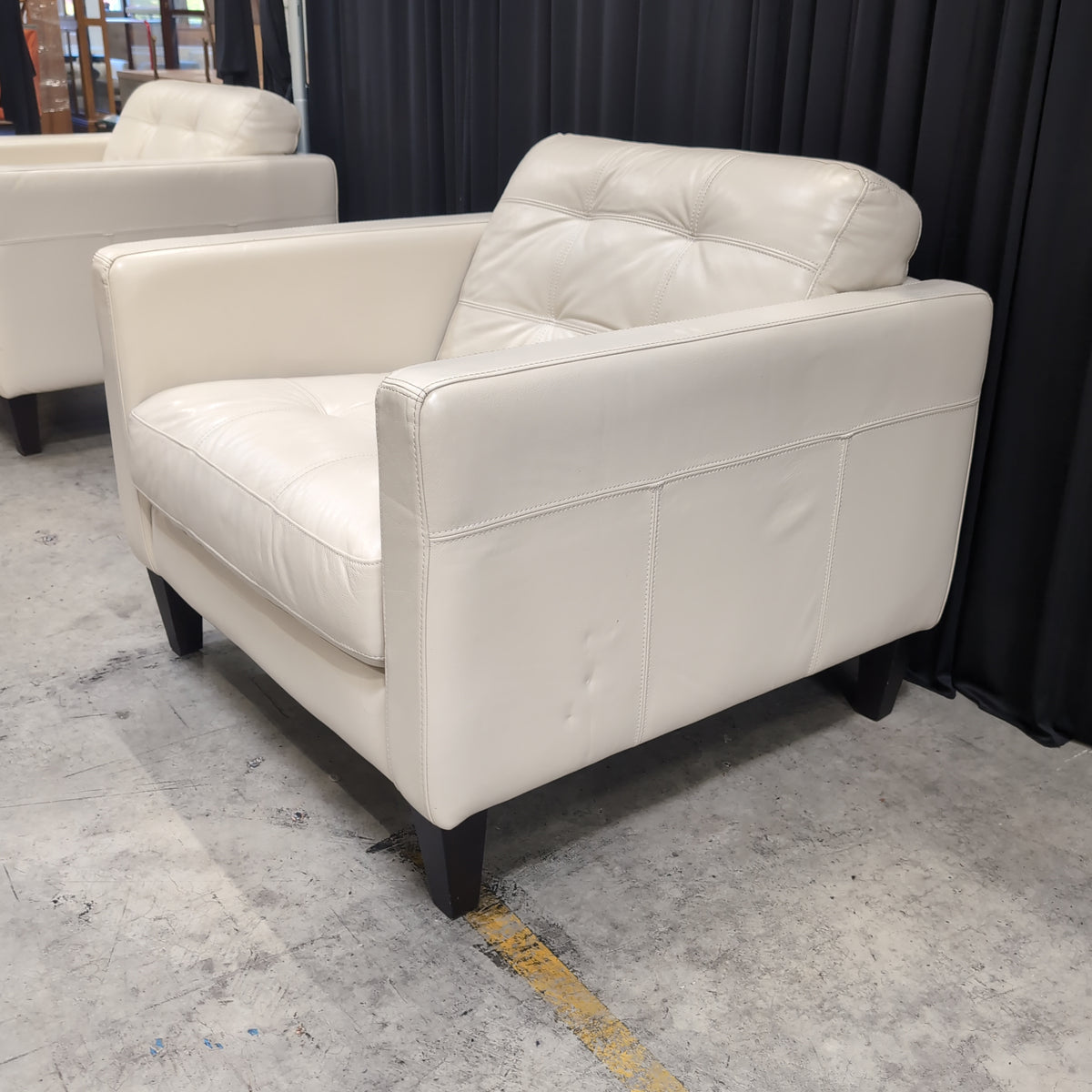 Cream Tufted Armchair in Leather