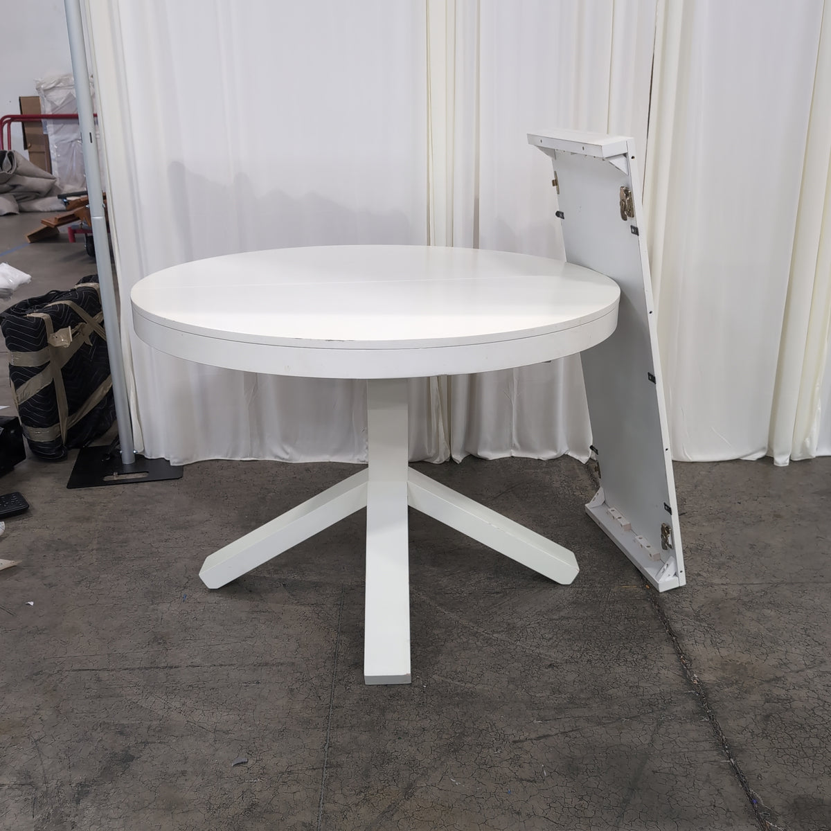 White Round Dining Table with Extension Leaf