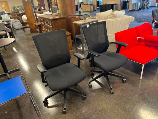 Black Mesh Office Chair