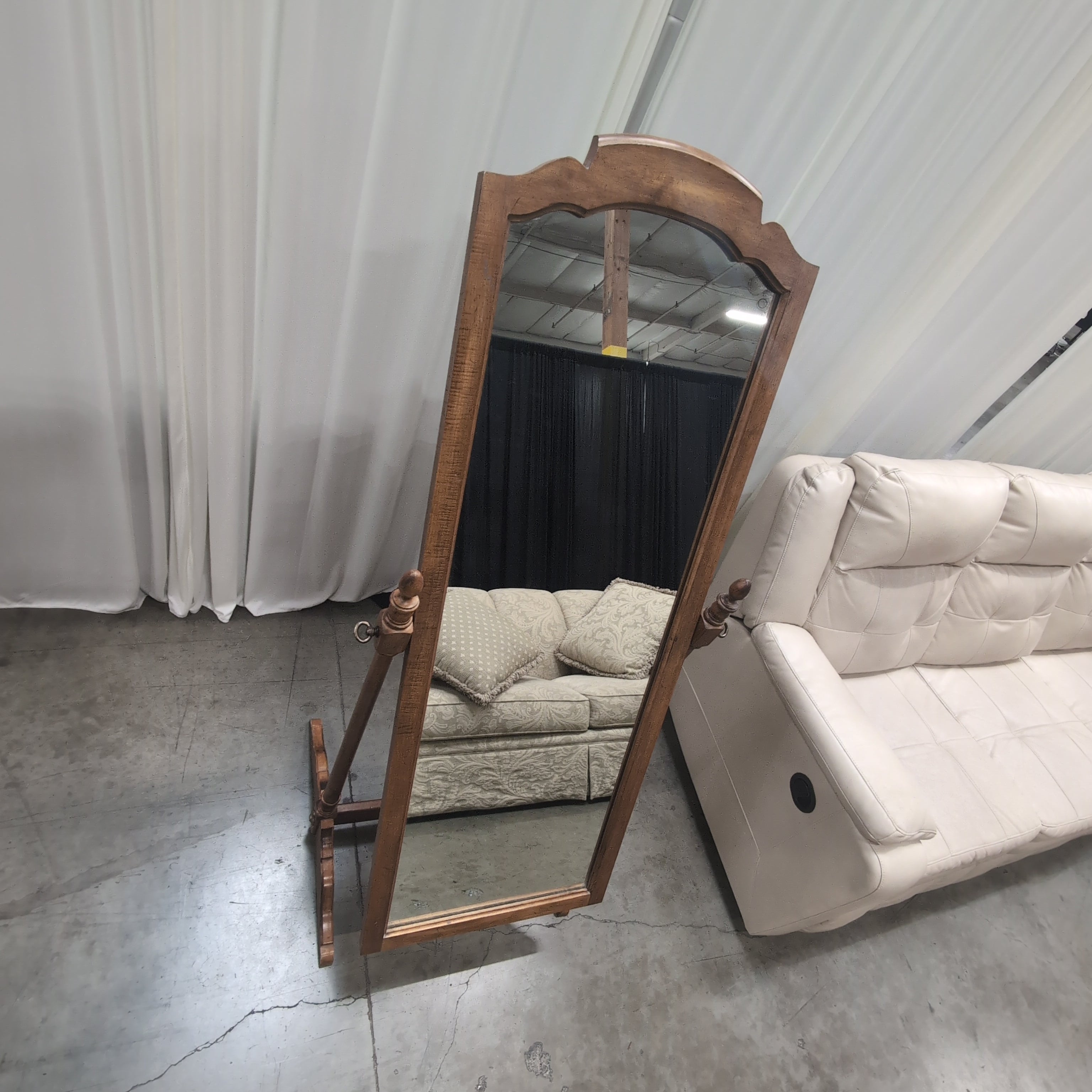 Traditional Arched Full-Length Standing Mirror in Wood
