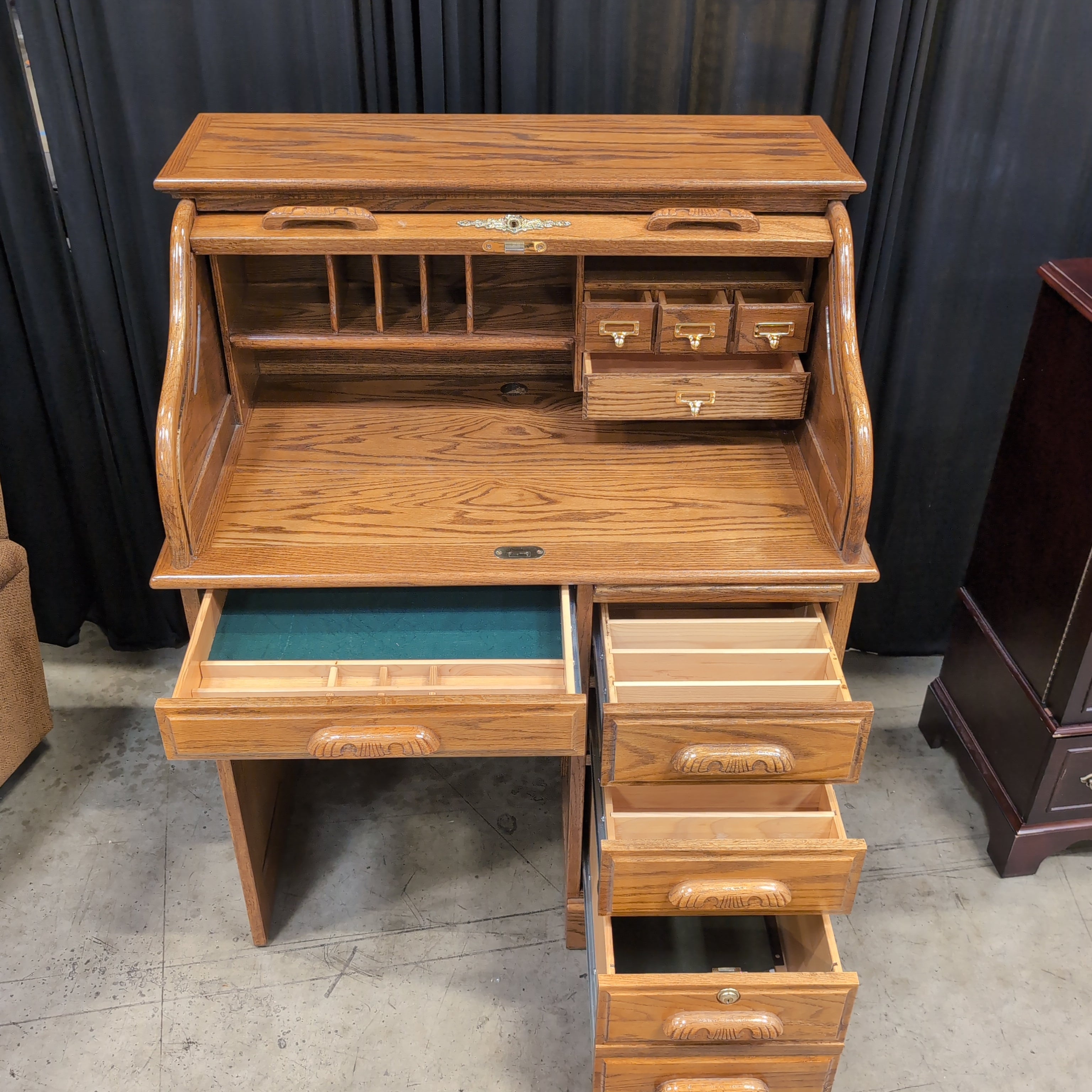 Traditional Oak Roll-Top Desk with Multiple Drawers