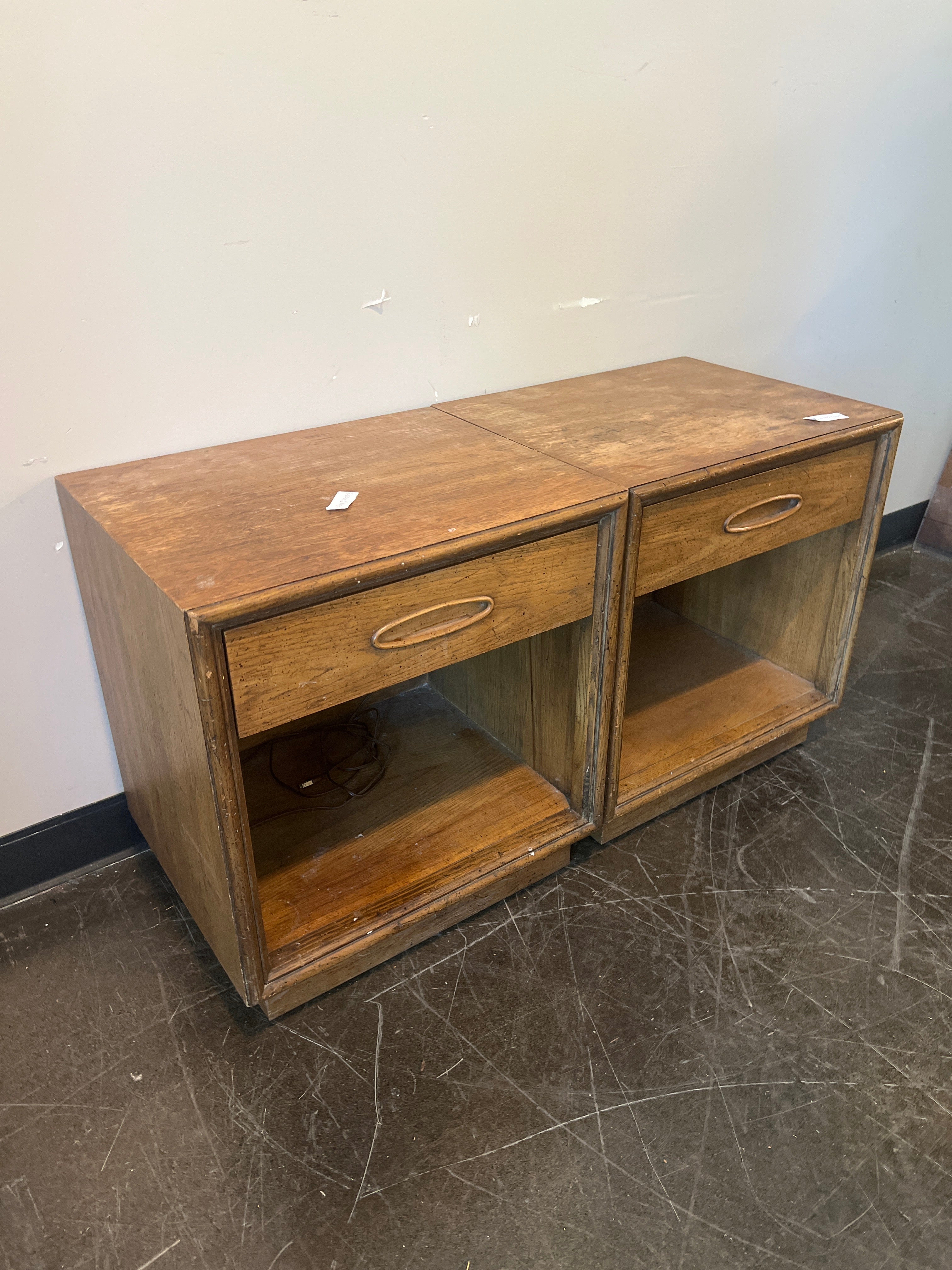 Henredon Mid-Century Nightstands SET