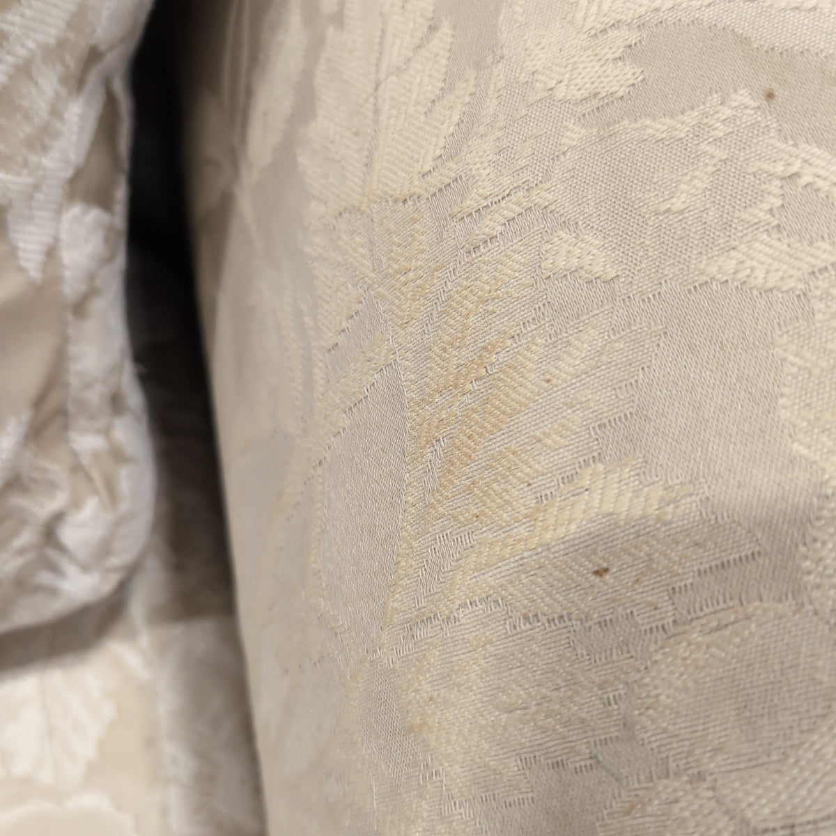 Traditional Rolled Arm Cream Upholstered Couch in Patterned Fabric