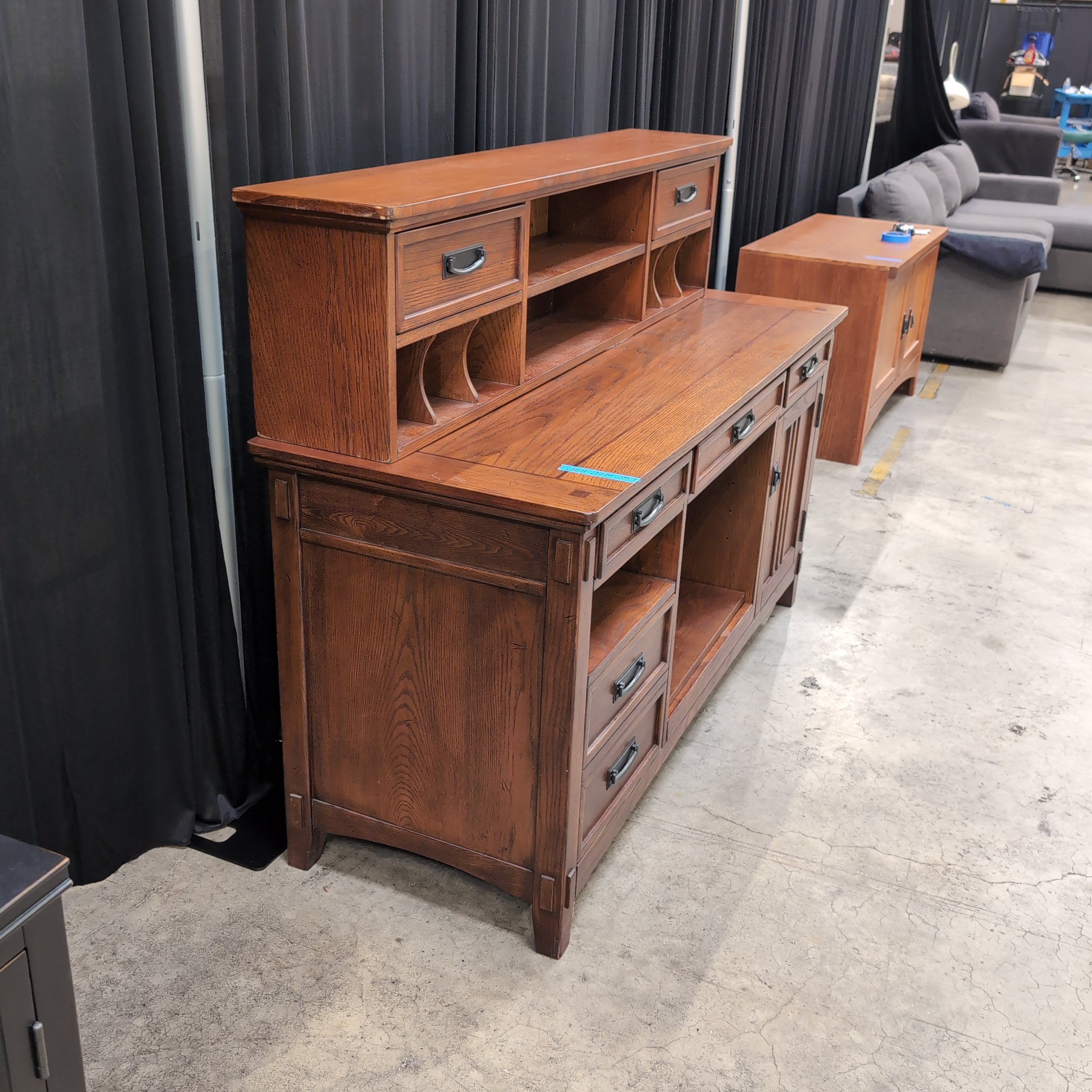 Traditional Reddish Brown Wood Desk with Hutch Storage