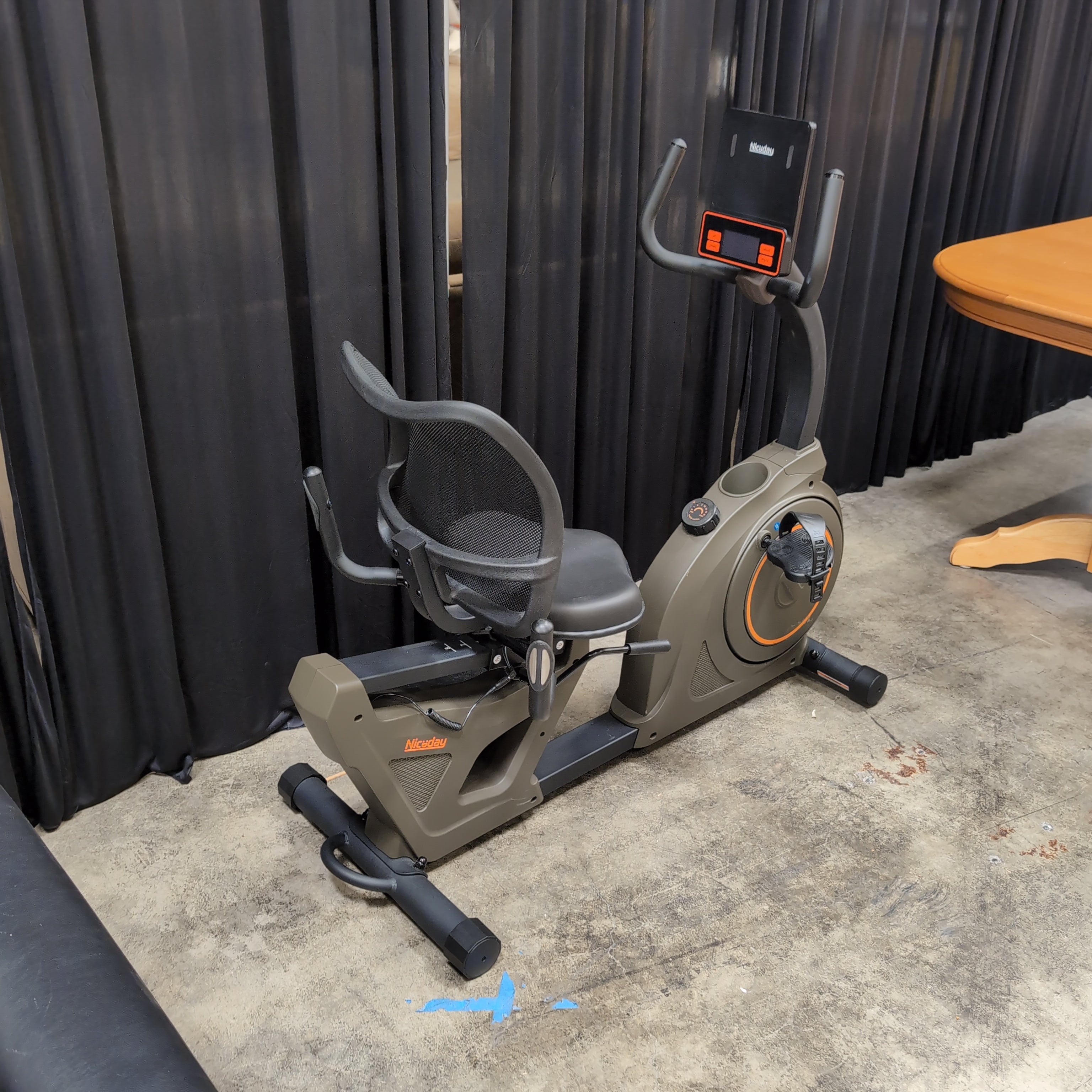 Niceday Olive Green Recumbent Bike with Mesh Backrest