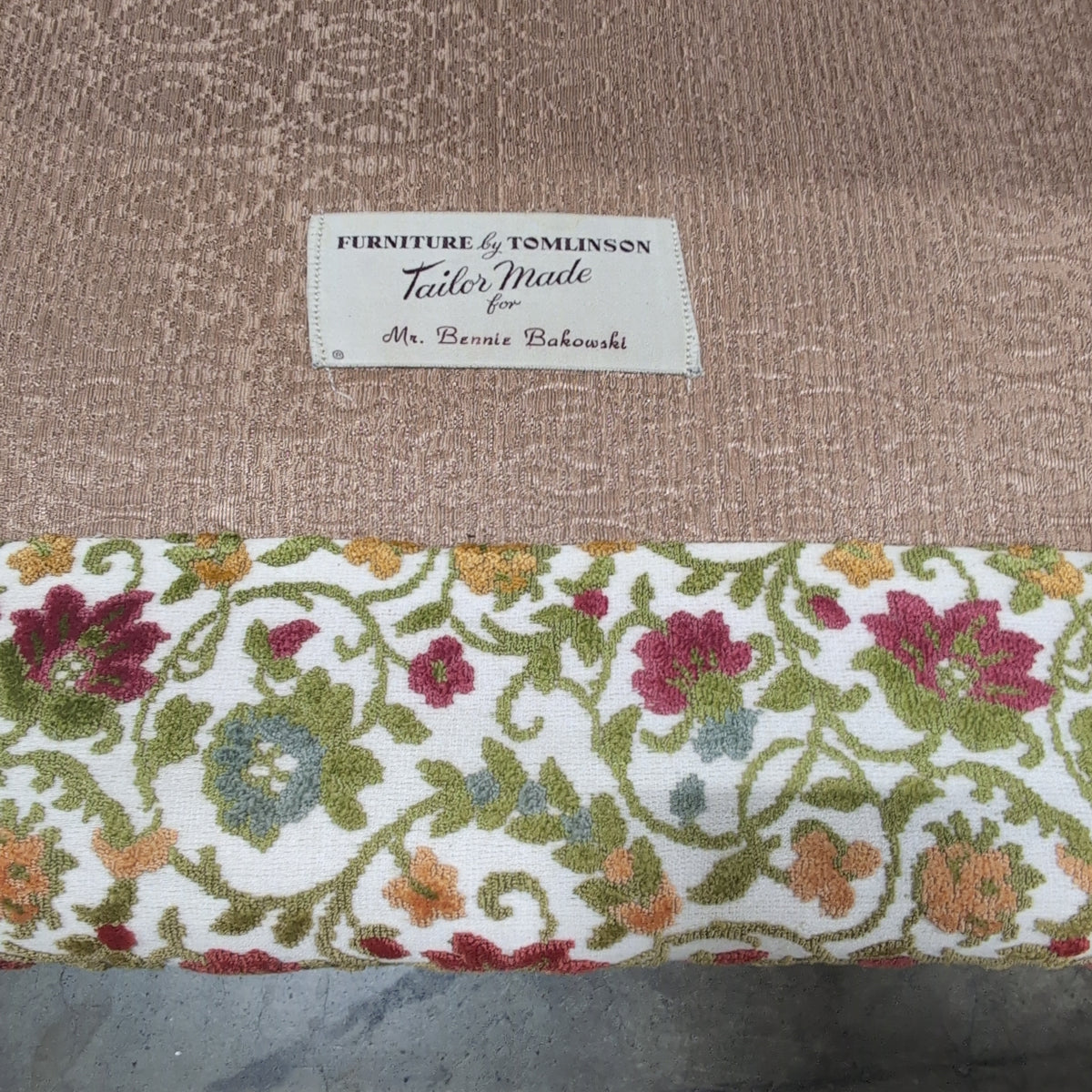 Floral Upholstered Tufted Rolled Arm Loveseat