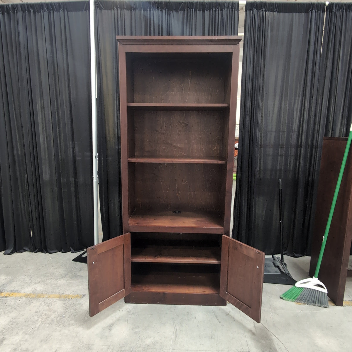 Traditional Dark Wood Bookcase with Cabinet Doors