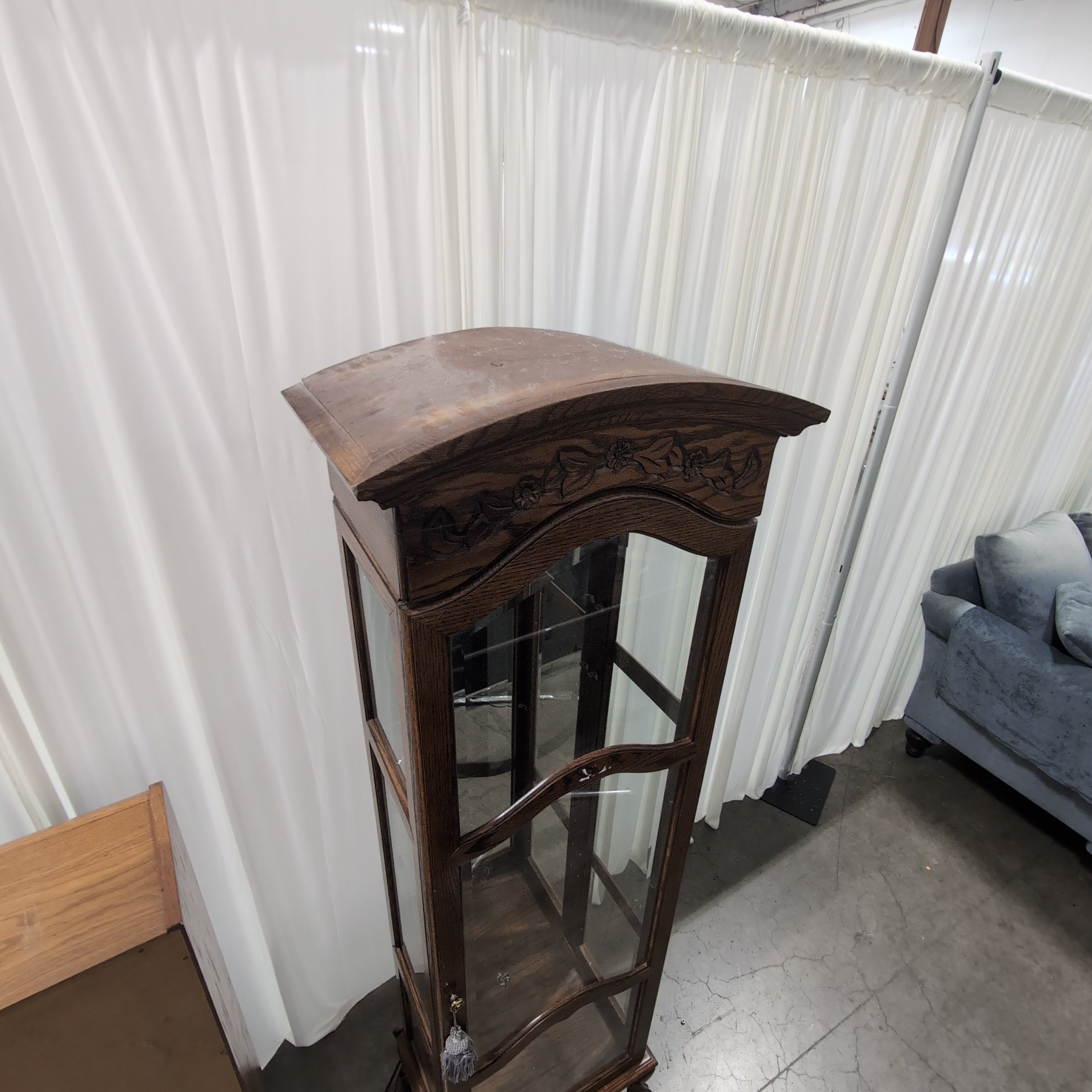 Traditional Oak Wood China Cabinet with Carved Details