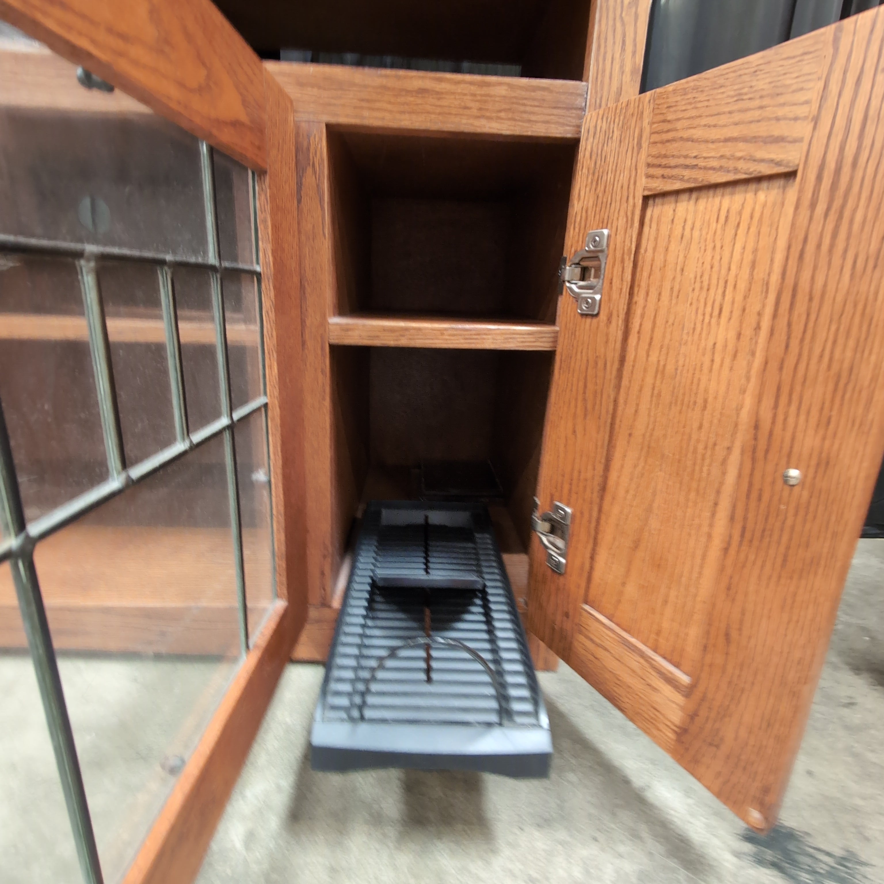 Mission Style Oak Wood China Cabinet with Glass Doors