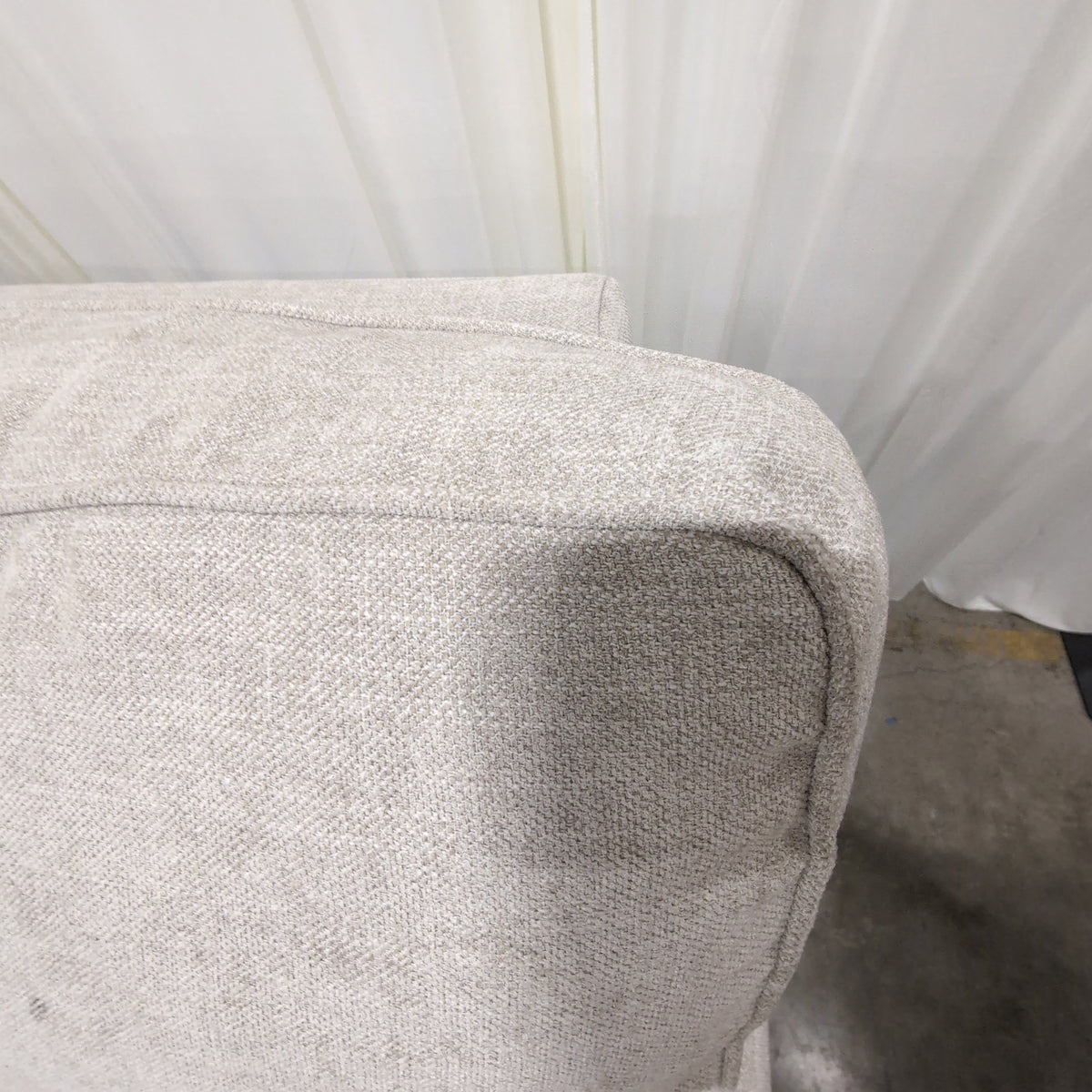 Modern Light Grey L-Shaped Sectional Couch in Fabric