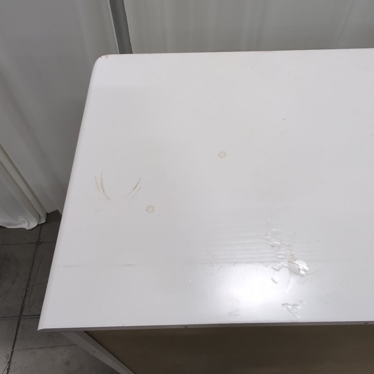 Simple White Five-Drawer Dresser